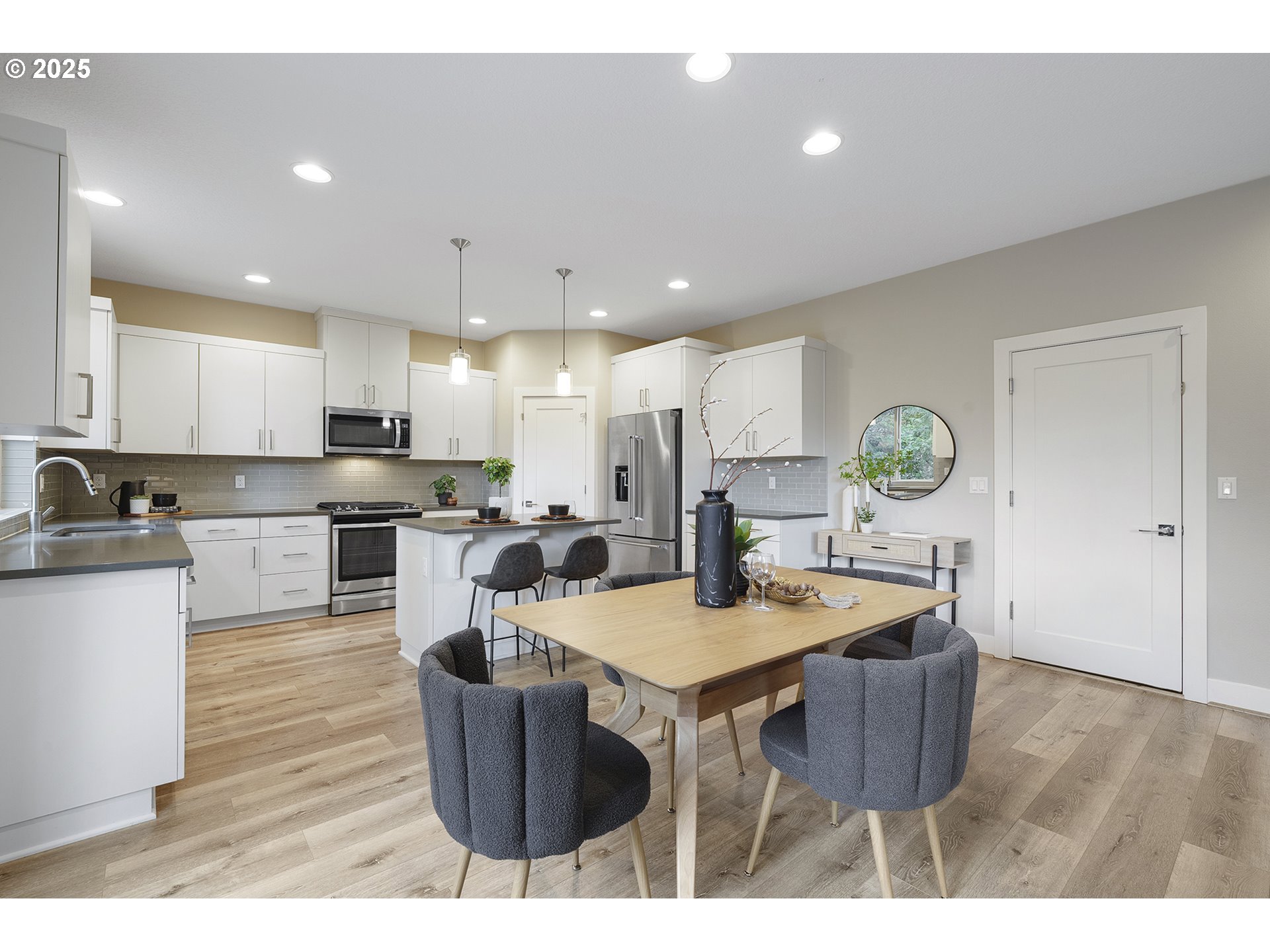 7556 SW STEINBACH TER