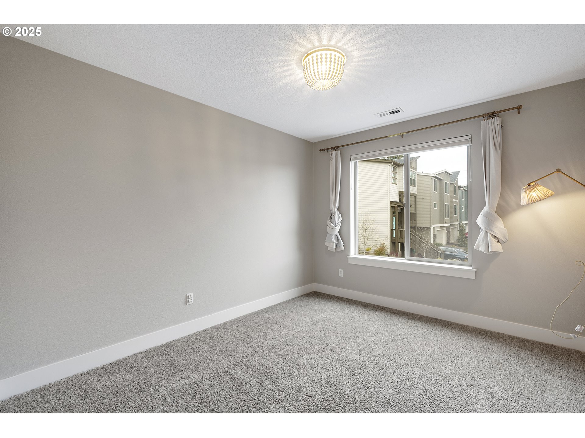 7556 SW STEINBACH TER