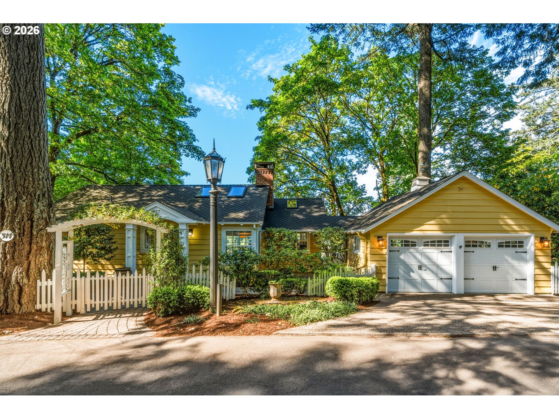 577 MIDDLECREST RD