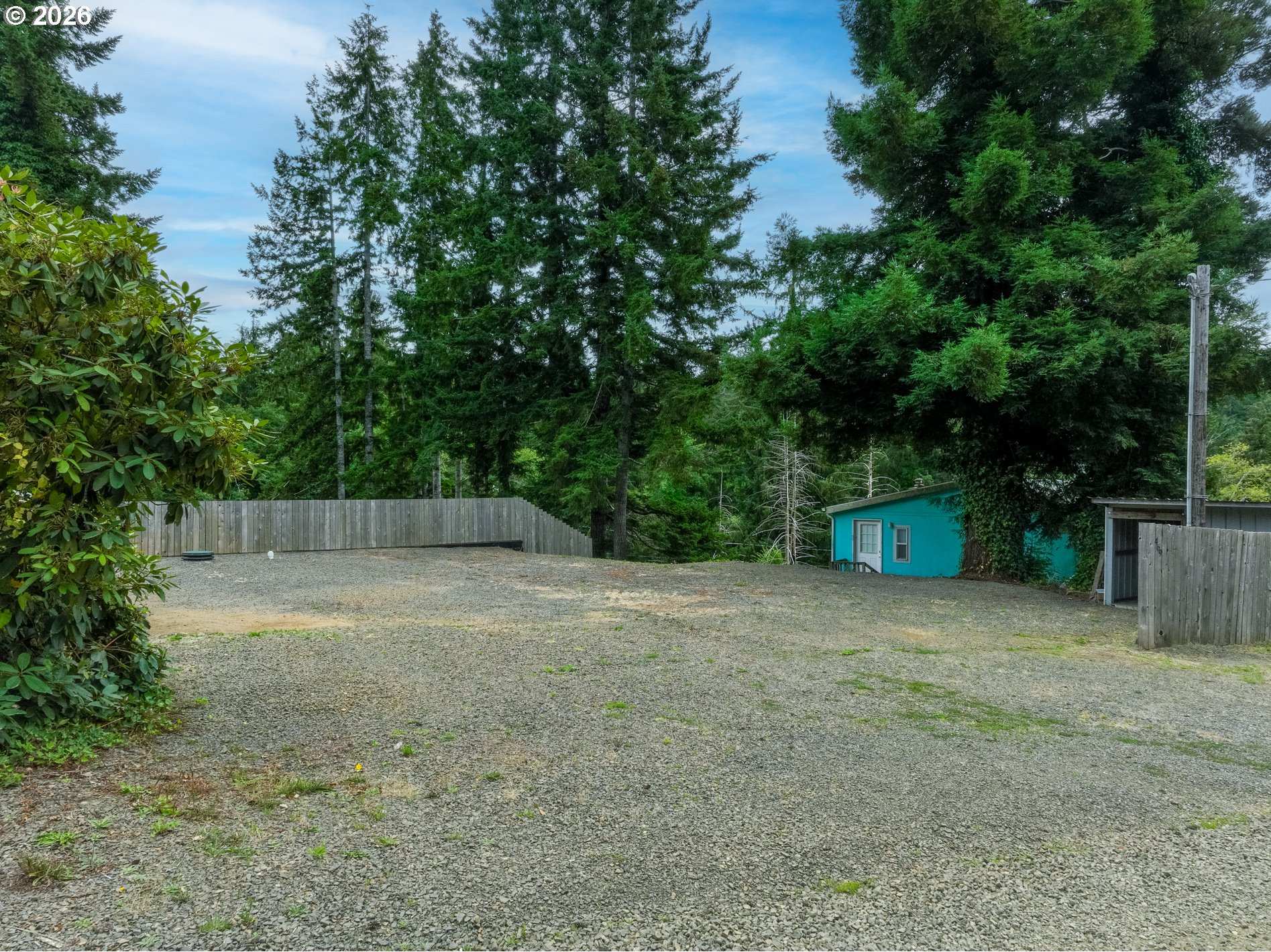 469 N FAWN DR
