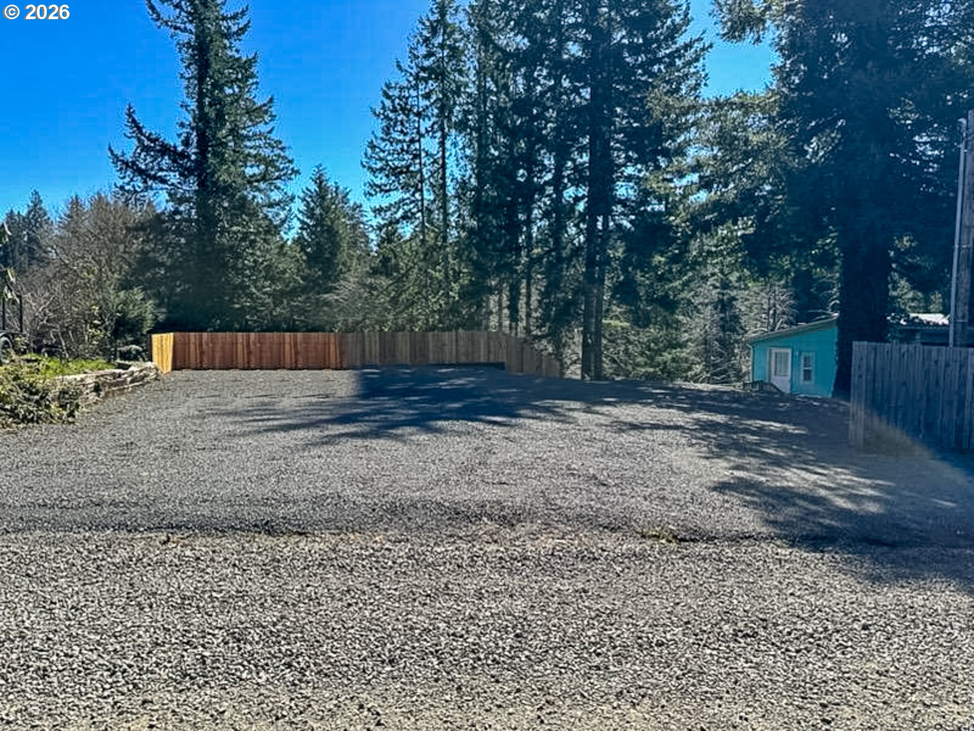 469 N FAWN DR