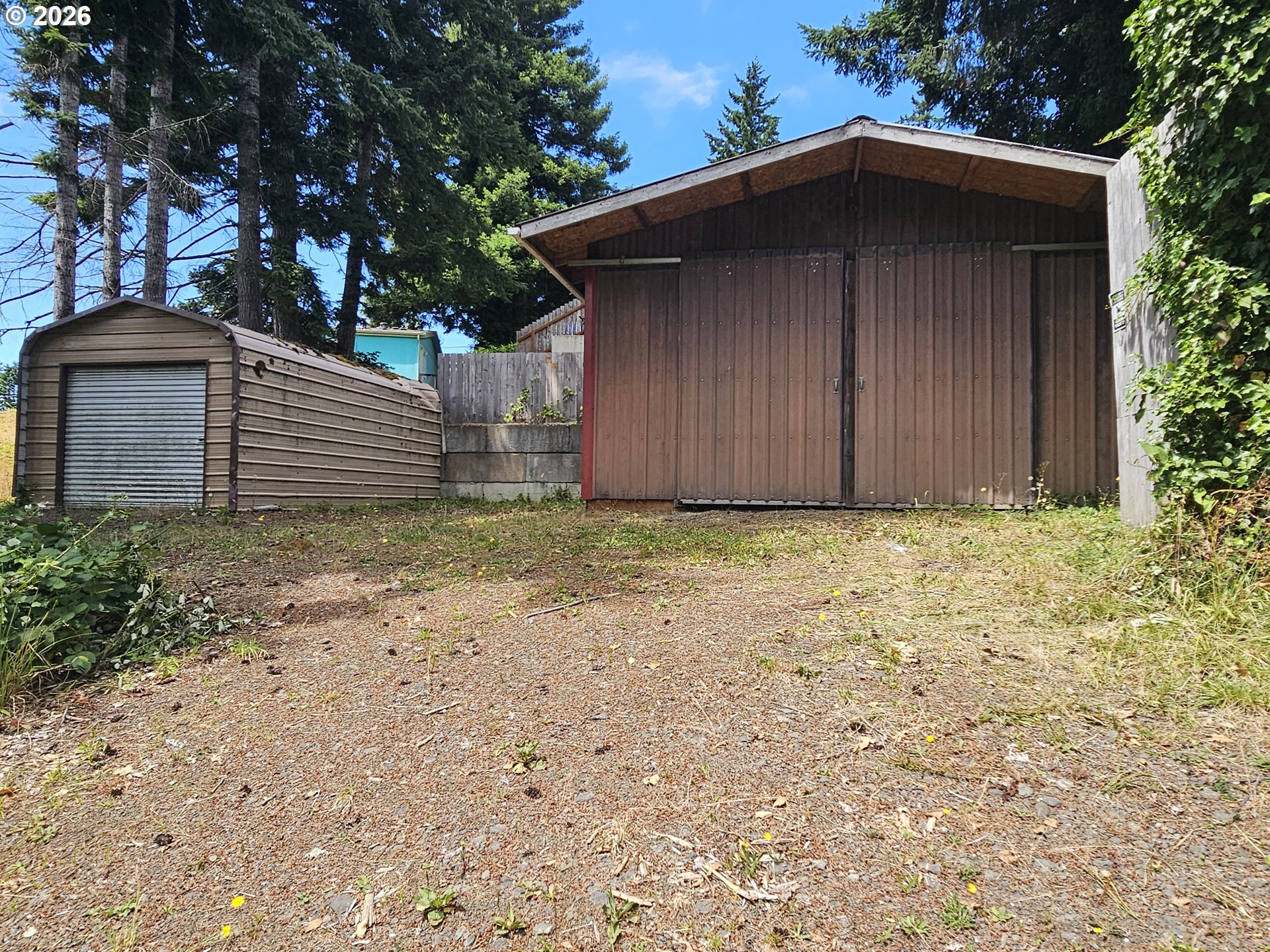 469 N FAWN DR