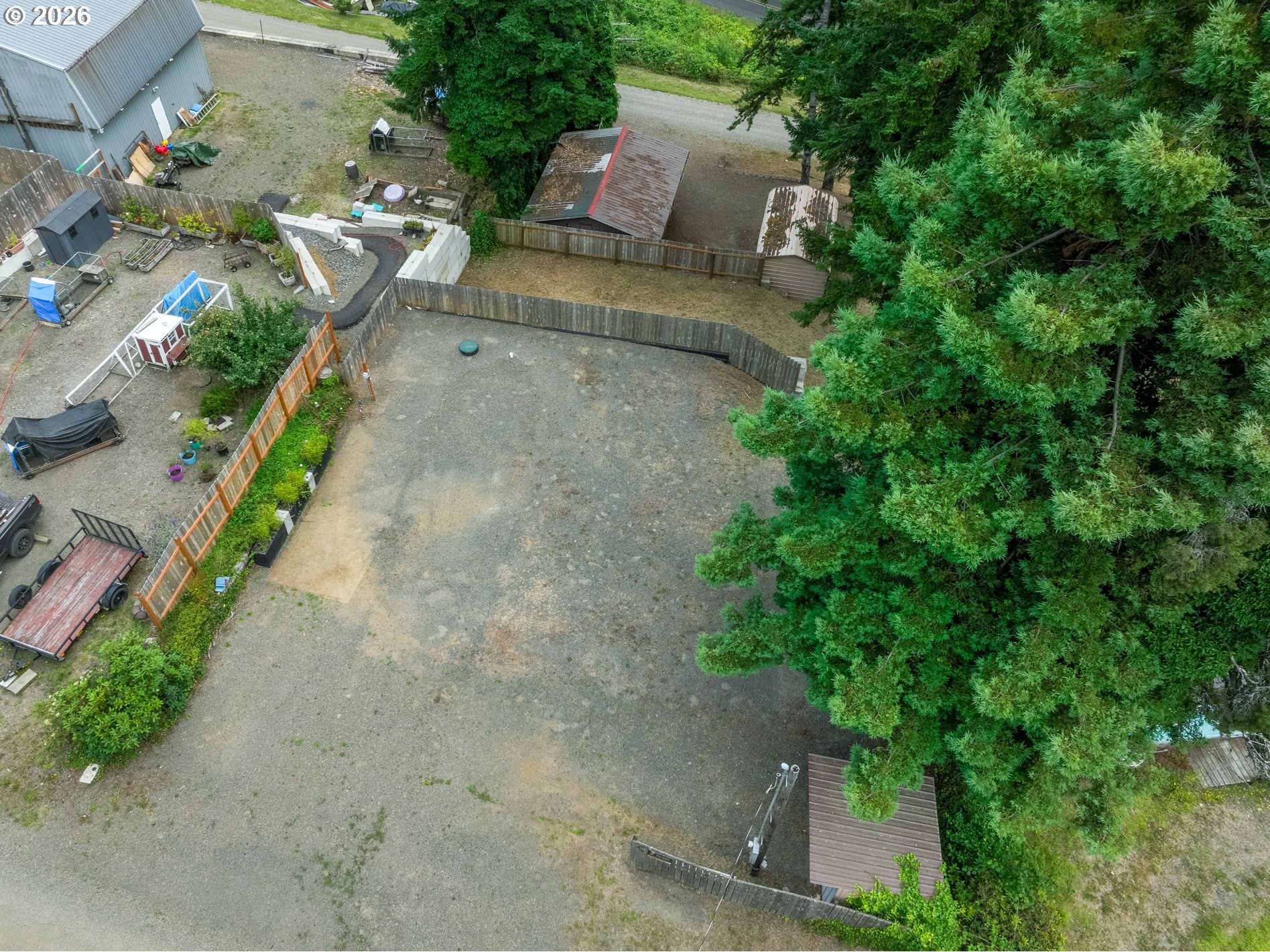 469 N FAWN DR