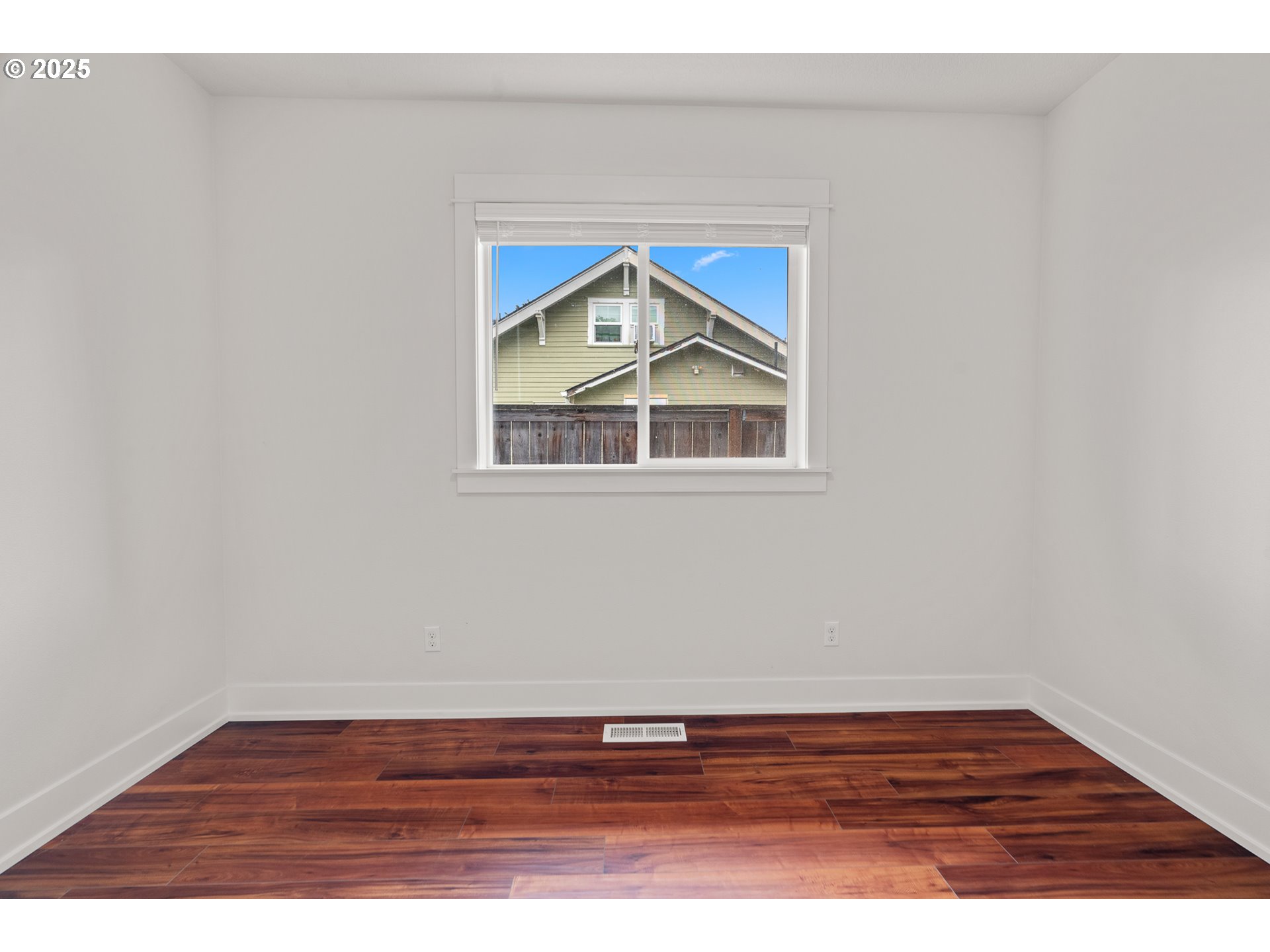 427 NW GARIBALDI ST