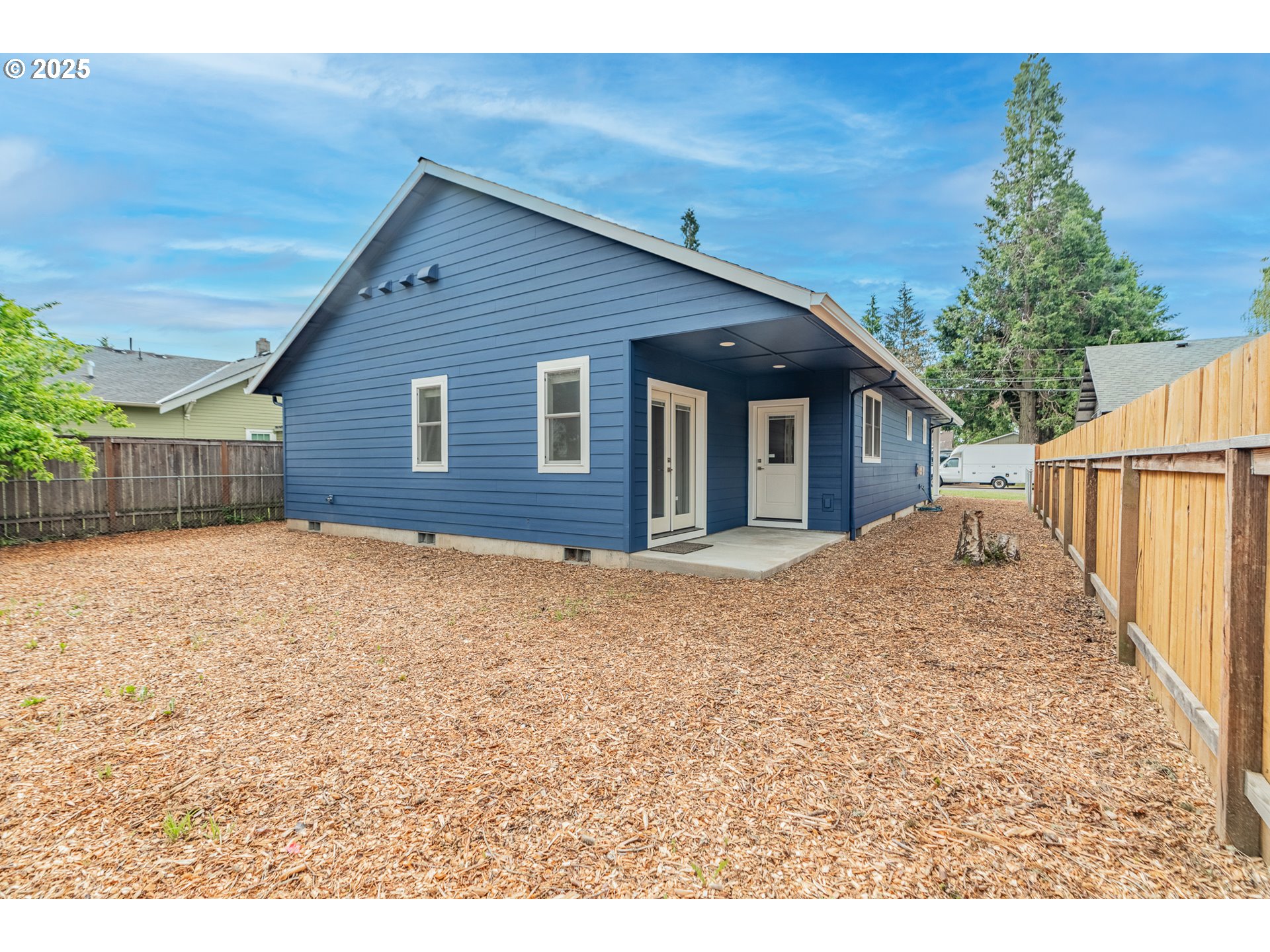 427 NW GARIBALDI ST