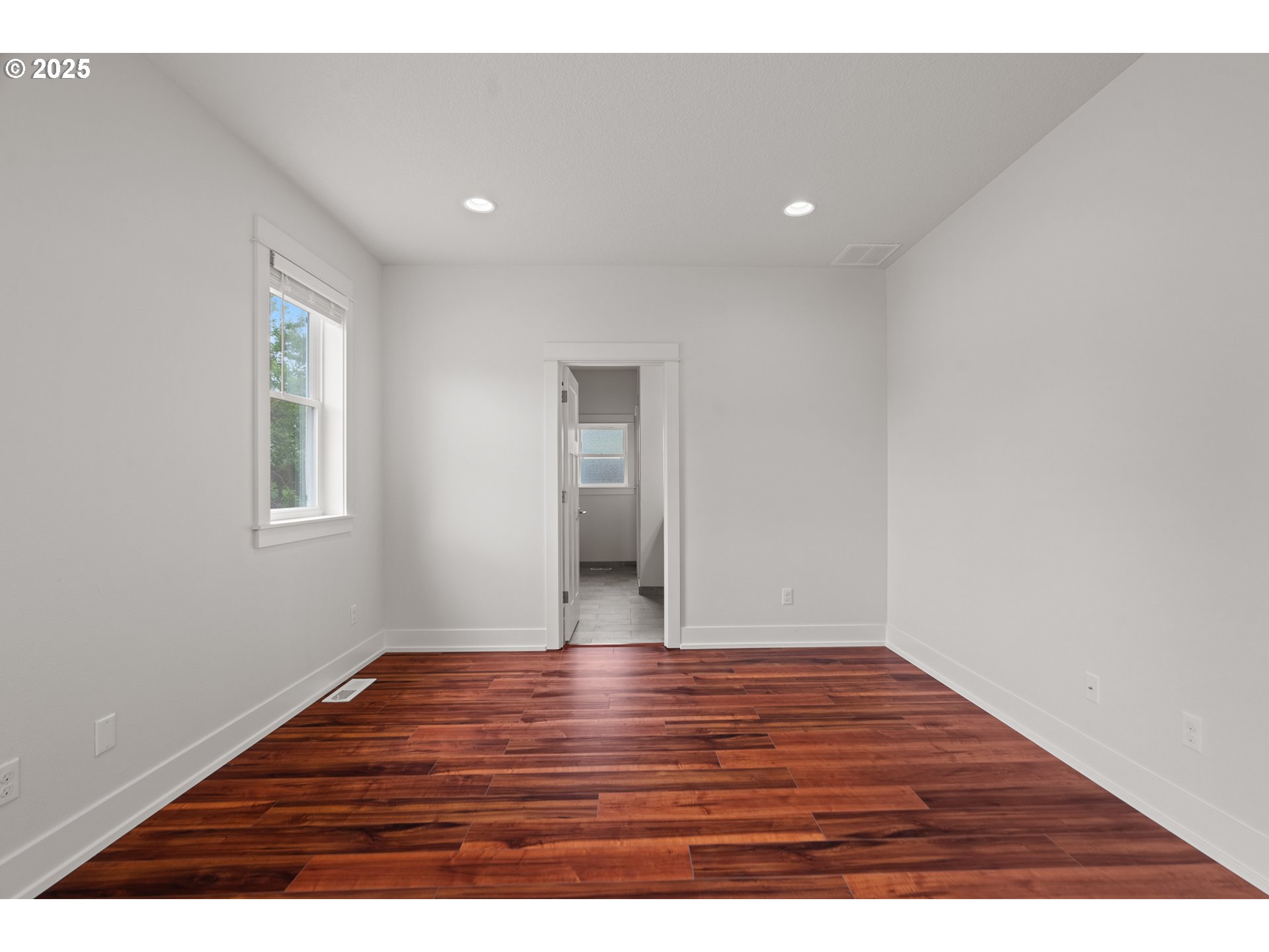 427 NW GARIBALDI ST