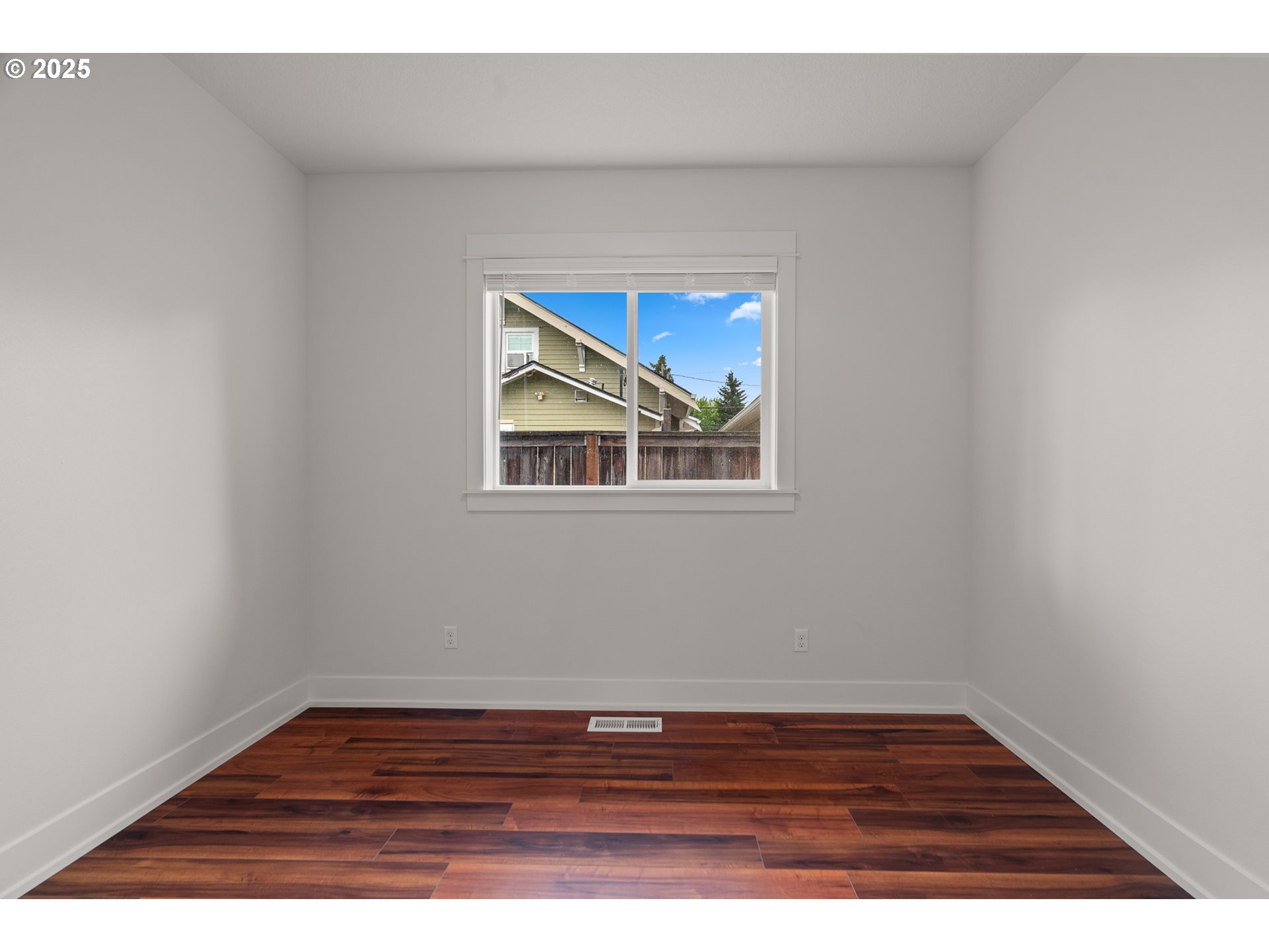 427 NW GARIBALDI ST
