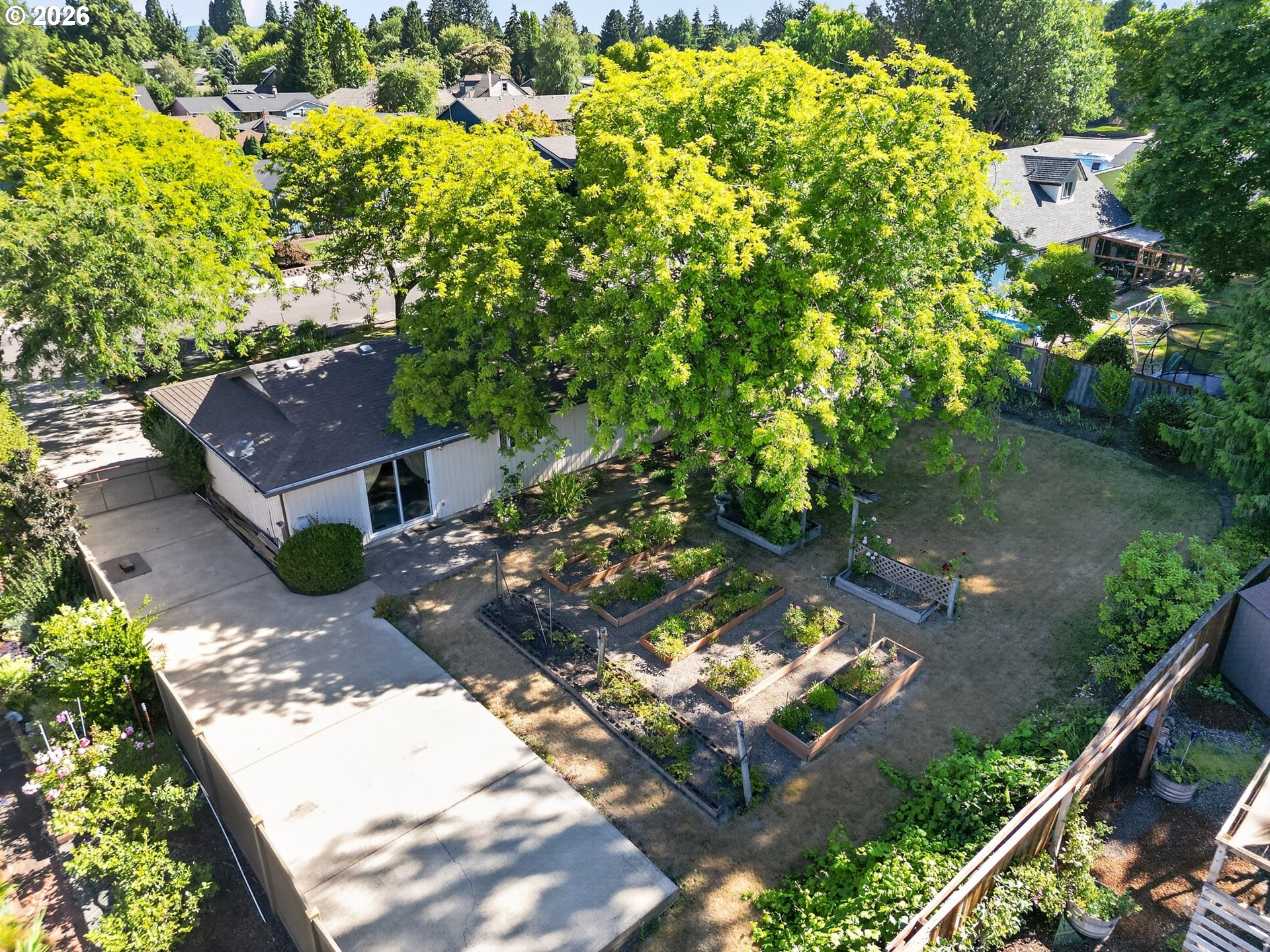 844 NE BALDWIN DR