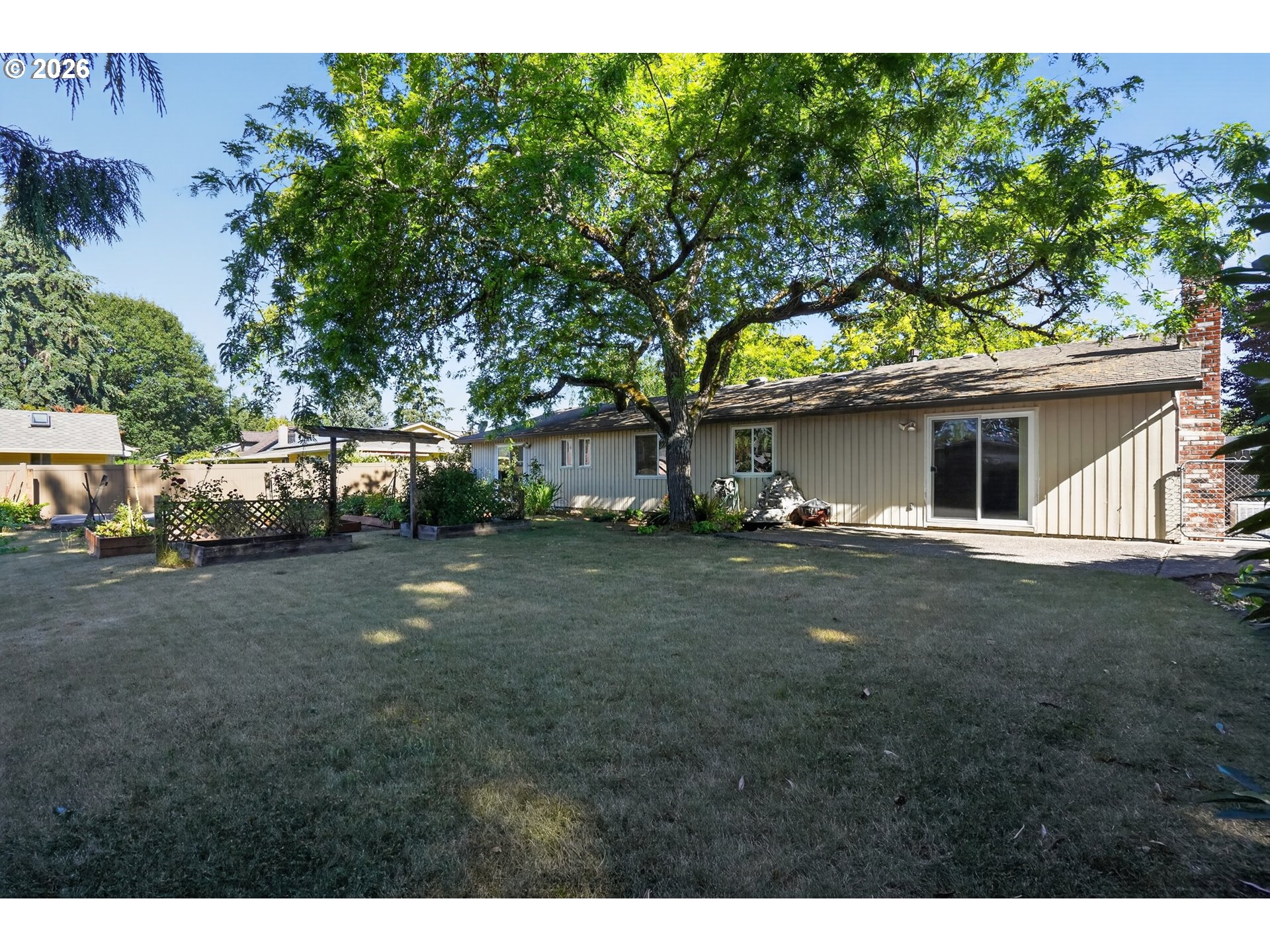 844 NE BALDWIN DR