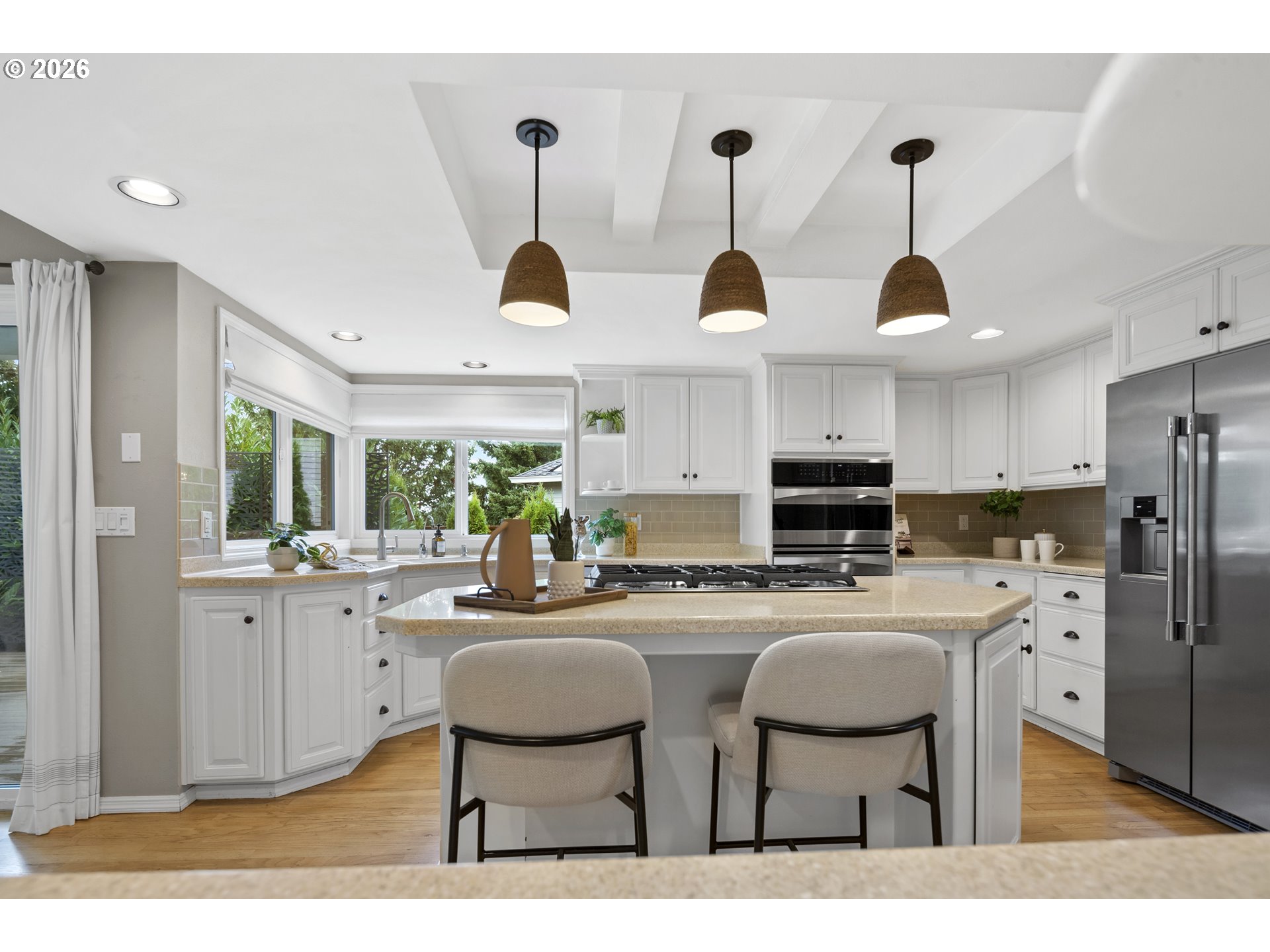 2104 CLUB HOUSE DR