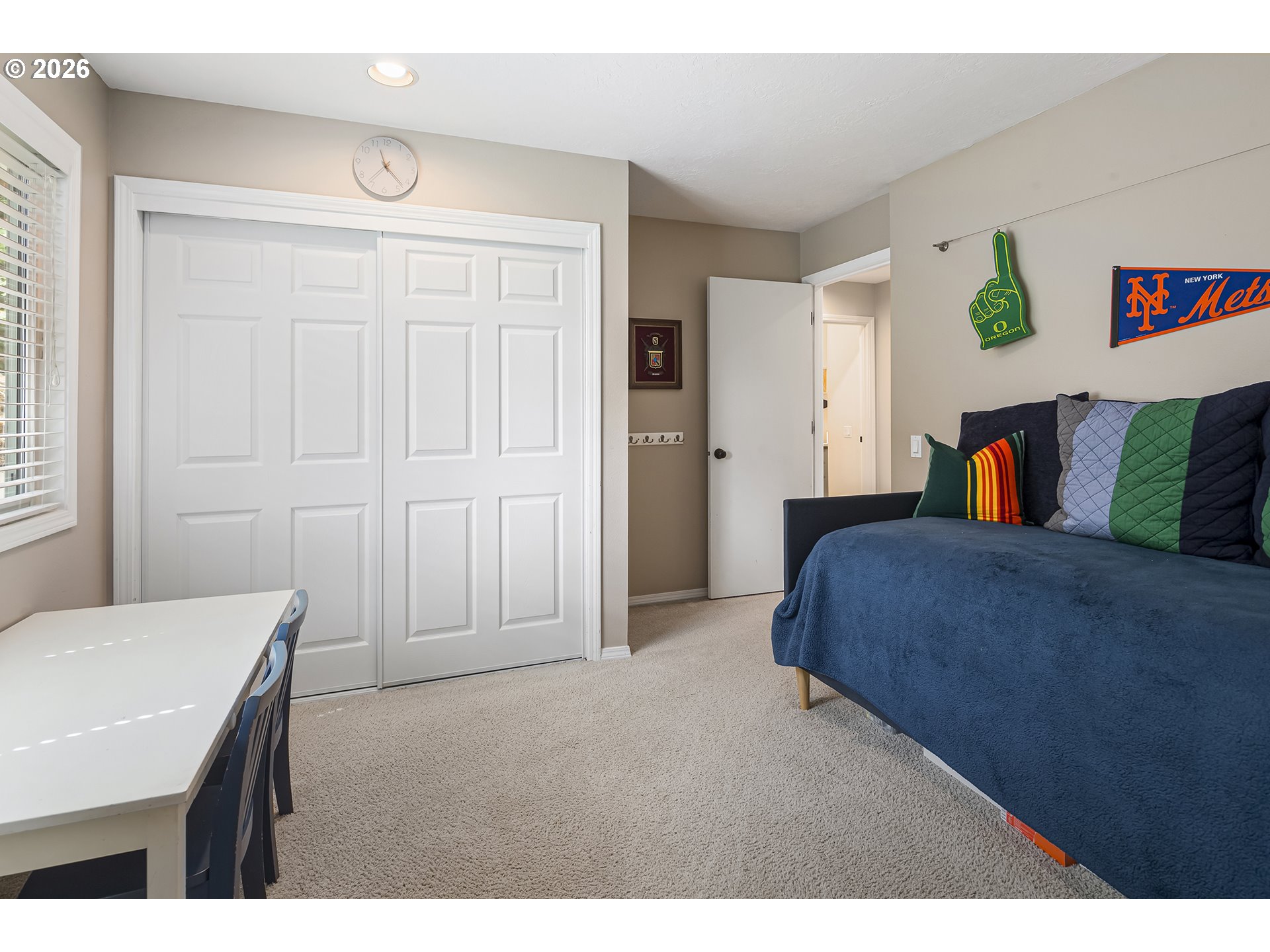 2104 CLUB HOUSE DR