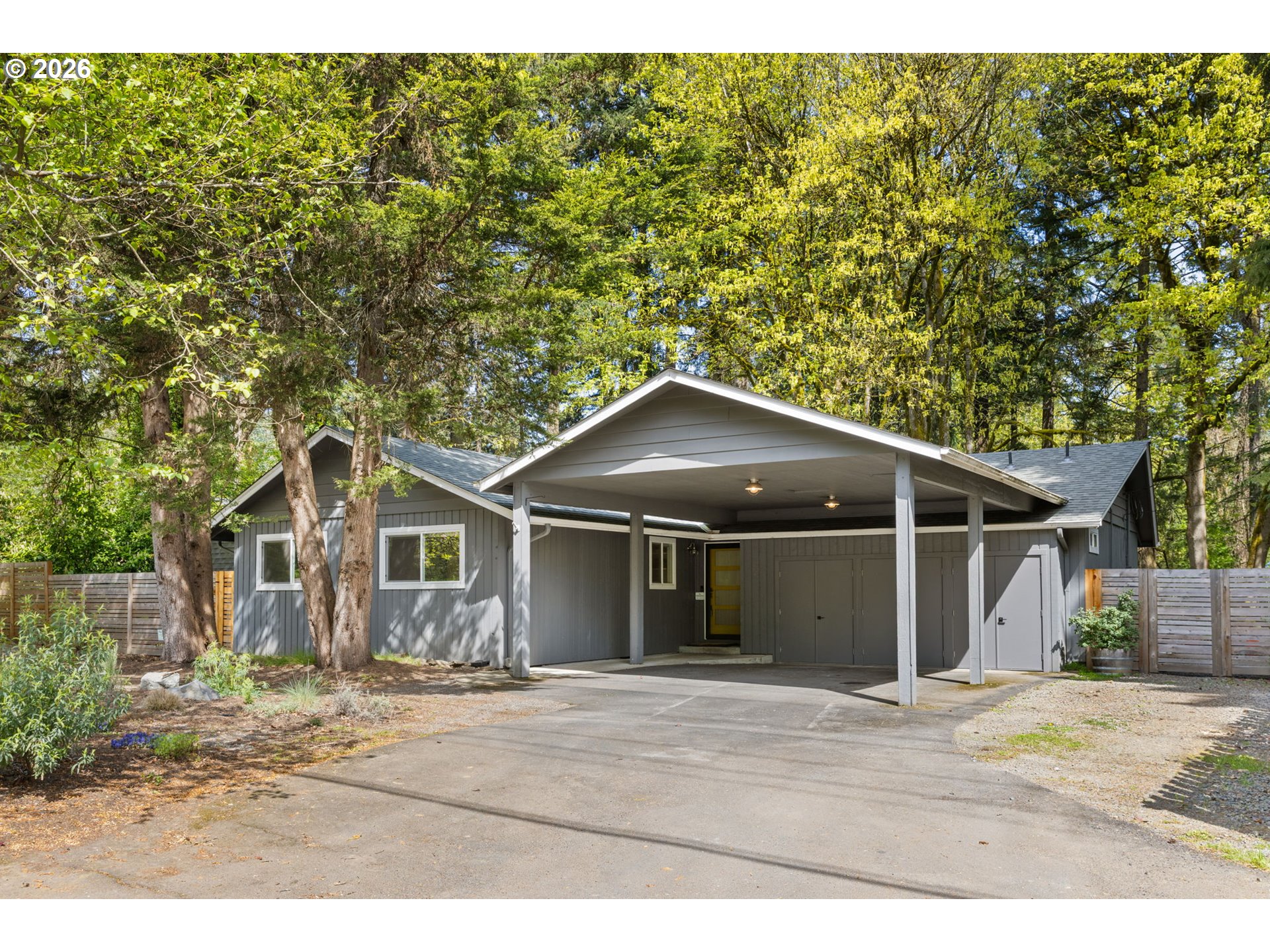 1899 COUNTRY CLUB RD
