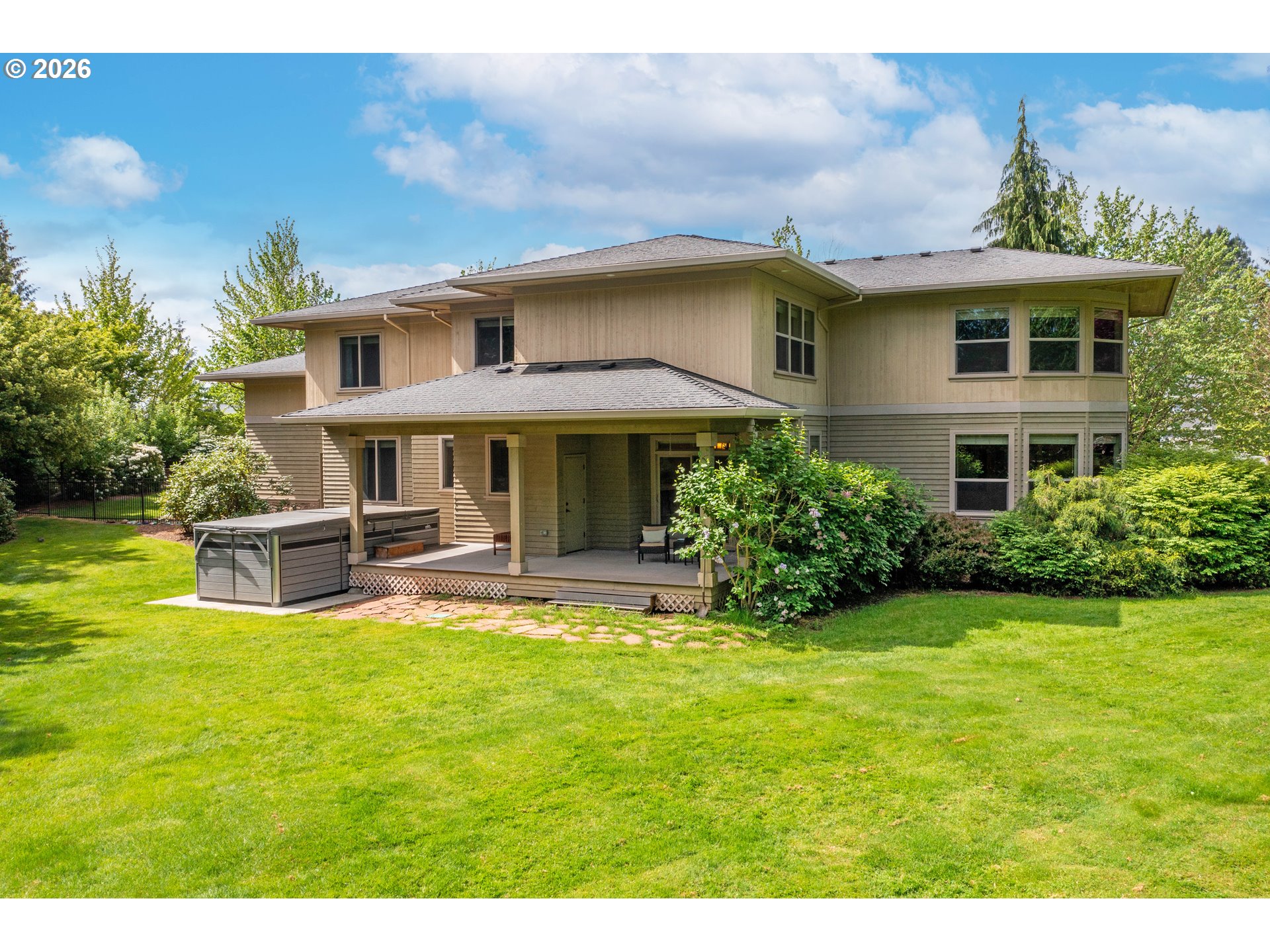 908 NE 224TH CIR