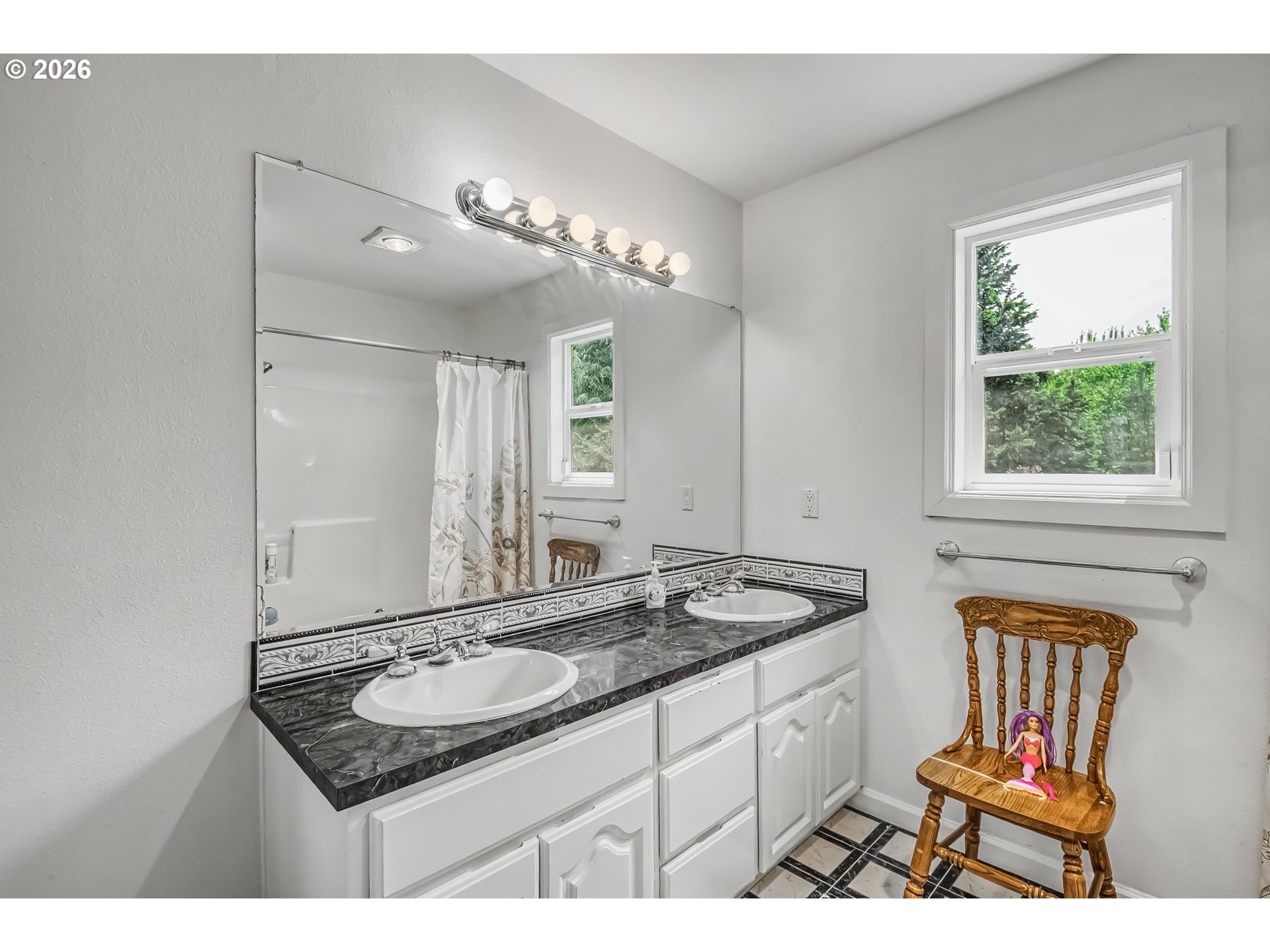 1302 ROSEARDEN DR