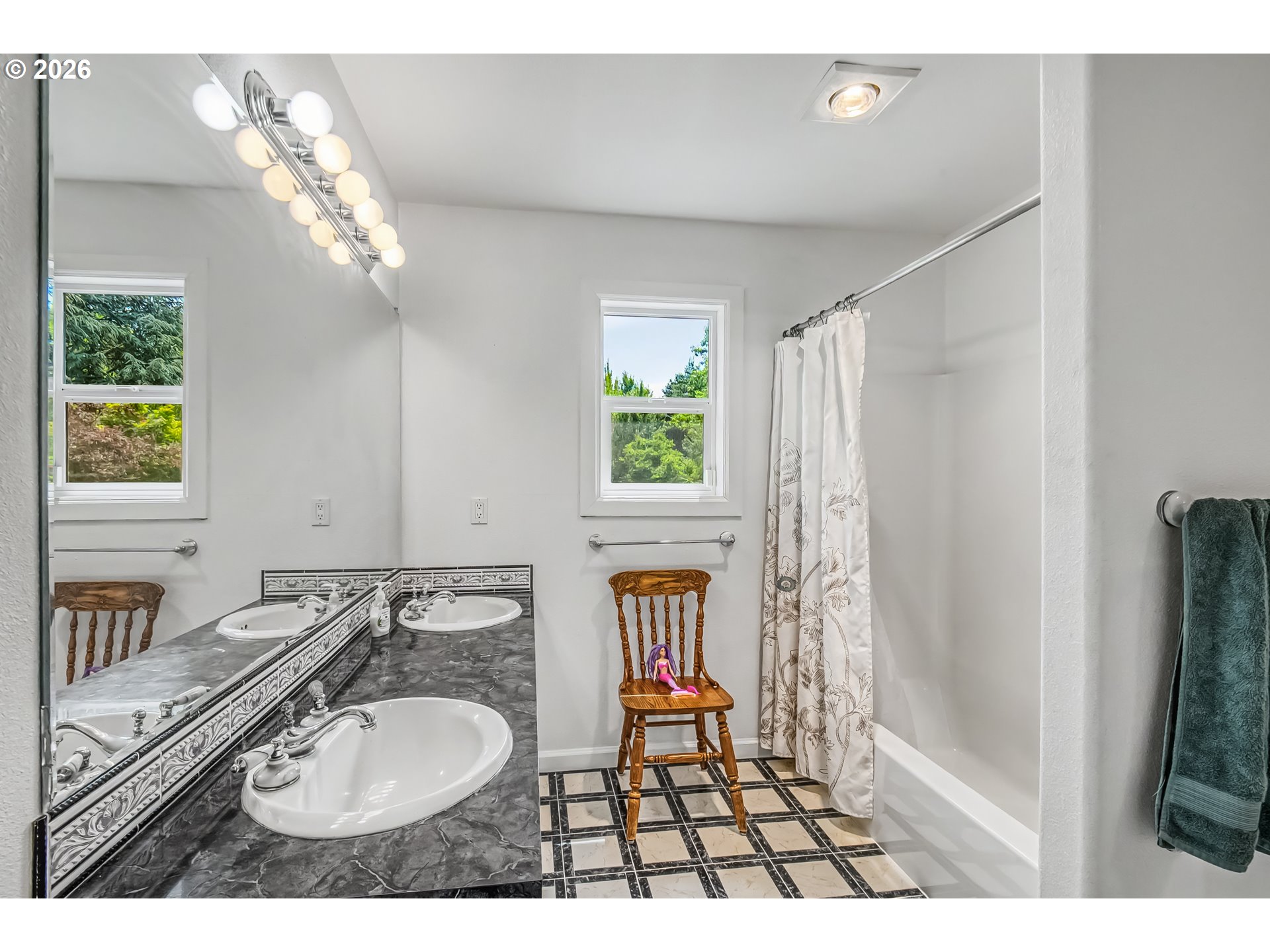 1302 ROSEARDEN DR