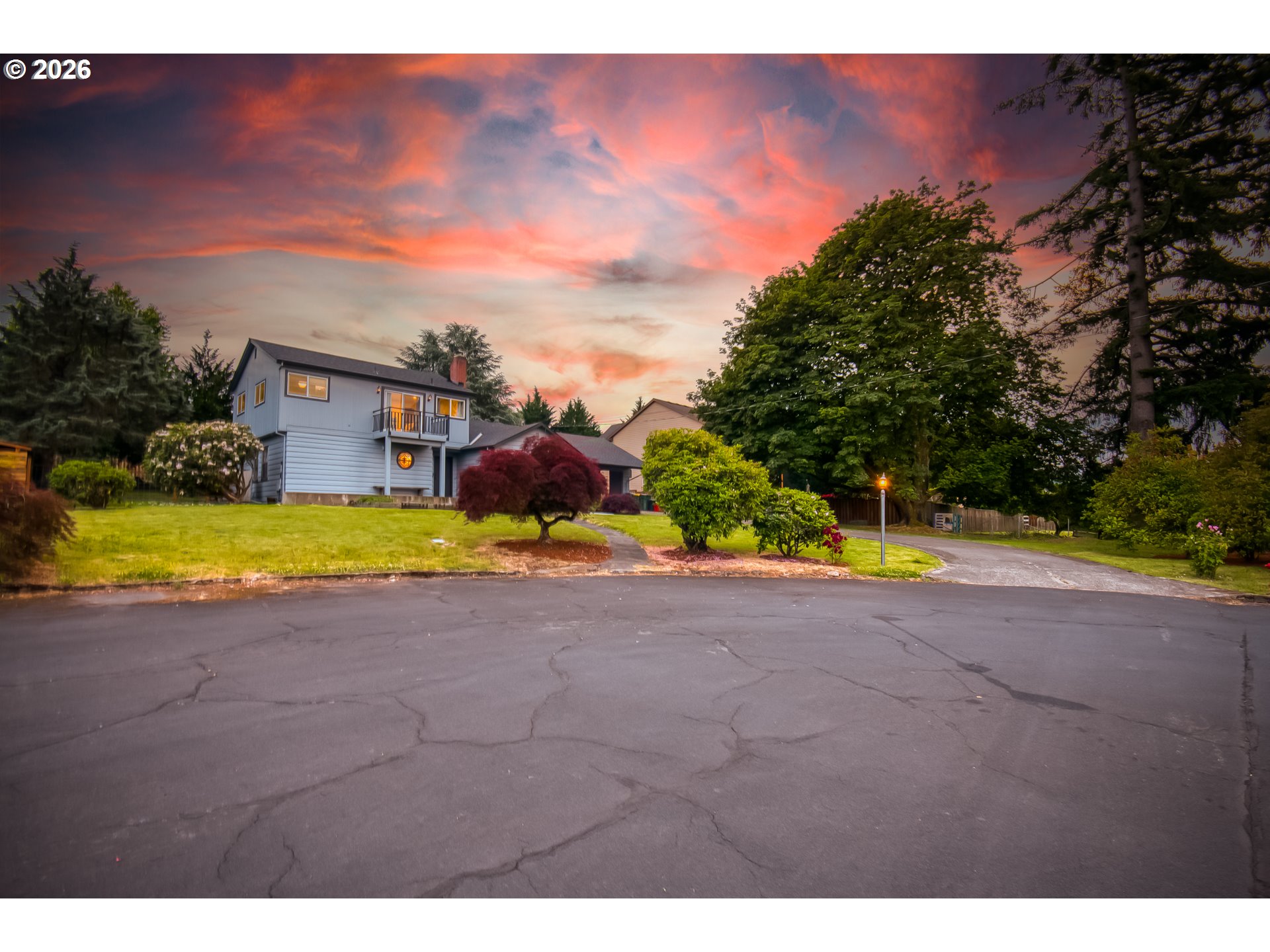 1302 ROSEARDEN DR