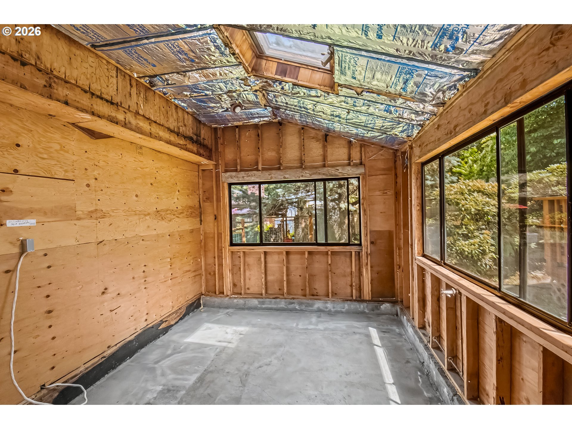 1302 ROSEARDEN DR