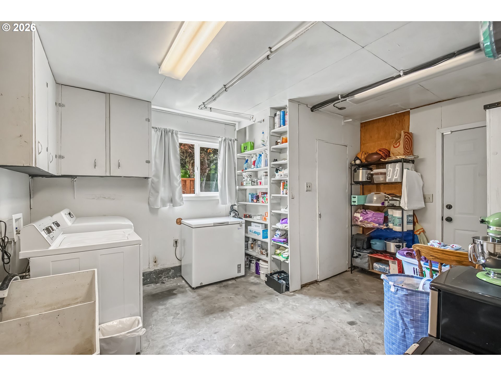 1302 ROSEARDEN DR
