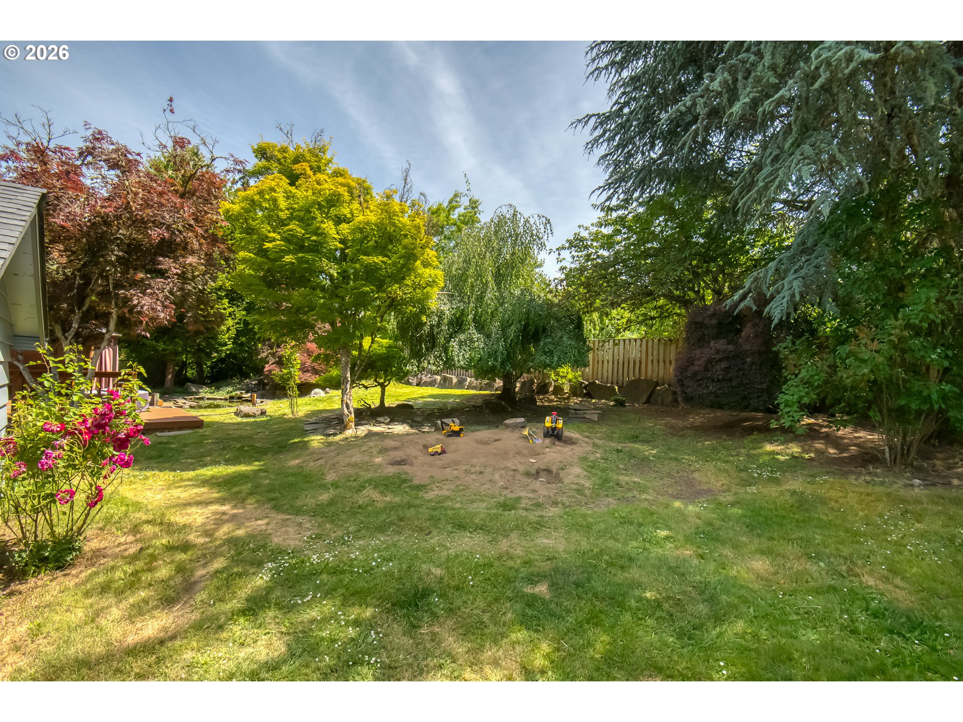 1302 ROSEARDEN DR