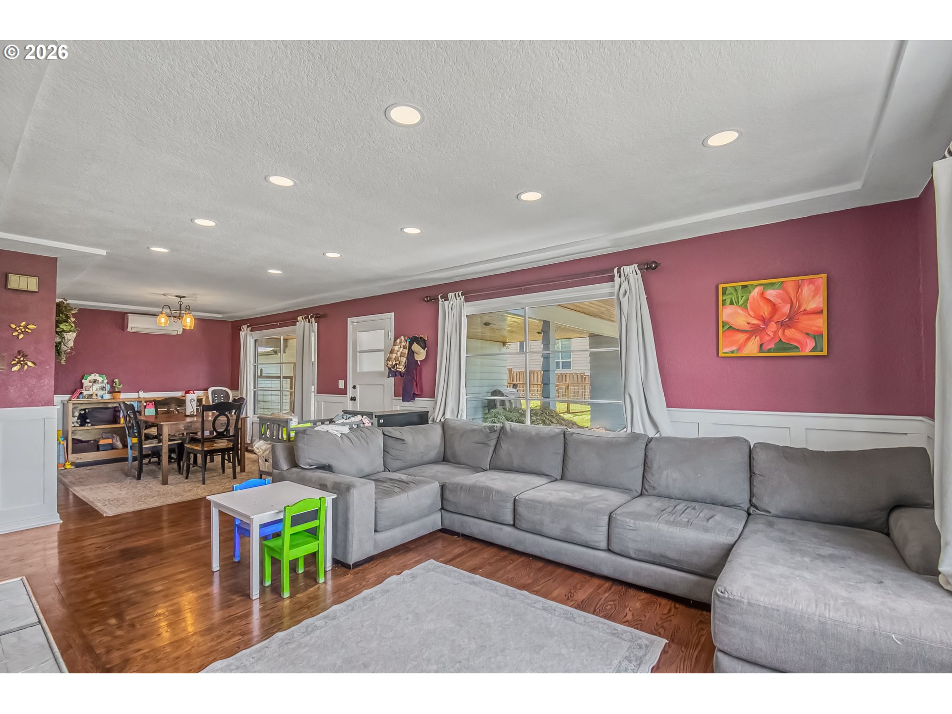 1302 ROSEARDEN DR