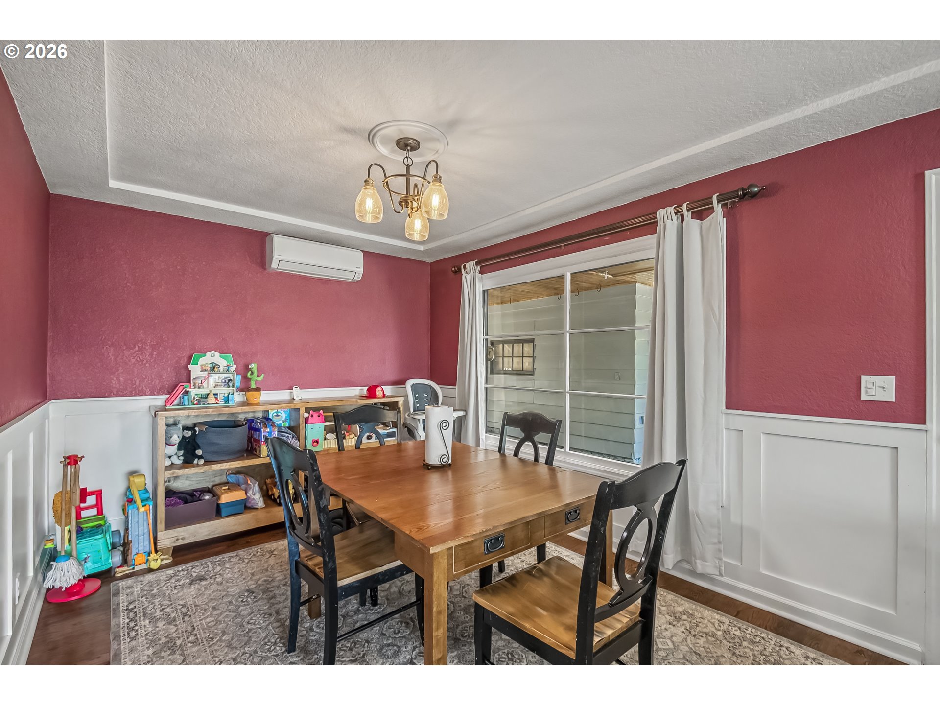1302 ROSEARDEN DR