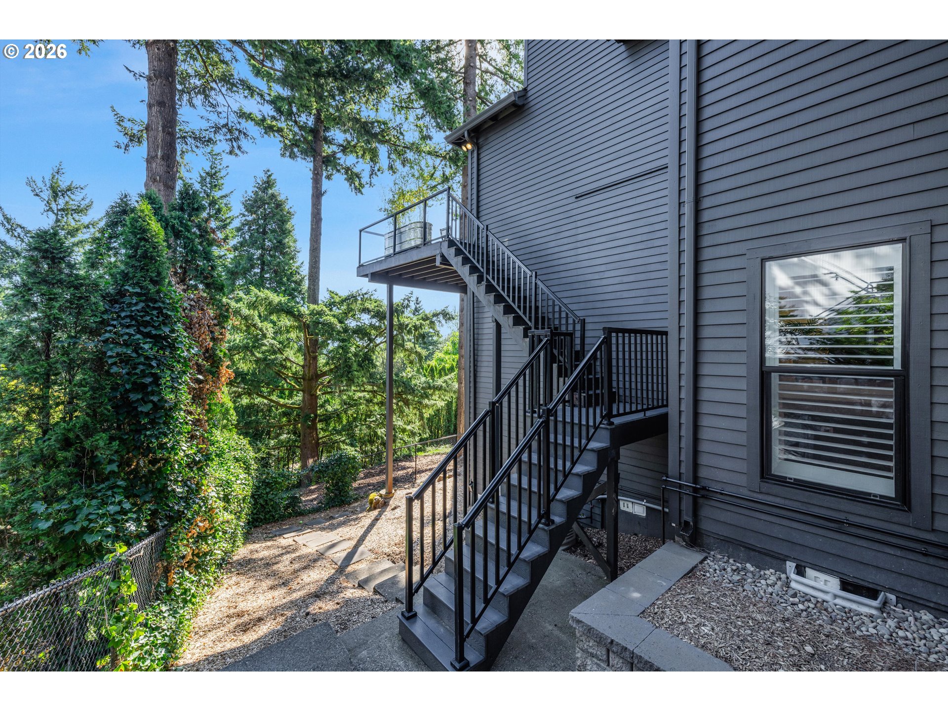 9 HIDALGO ST