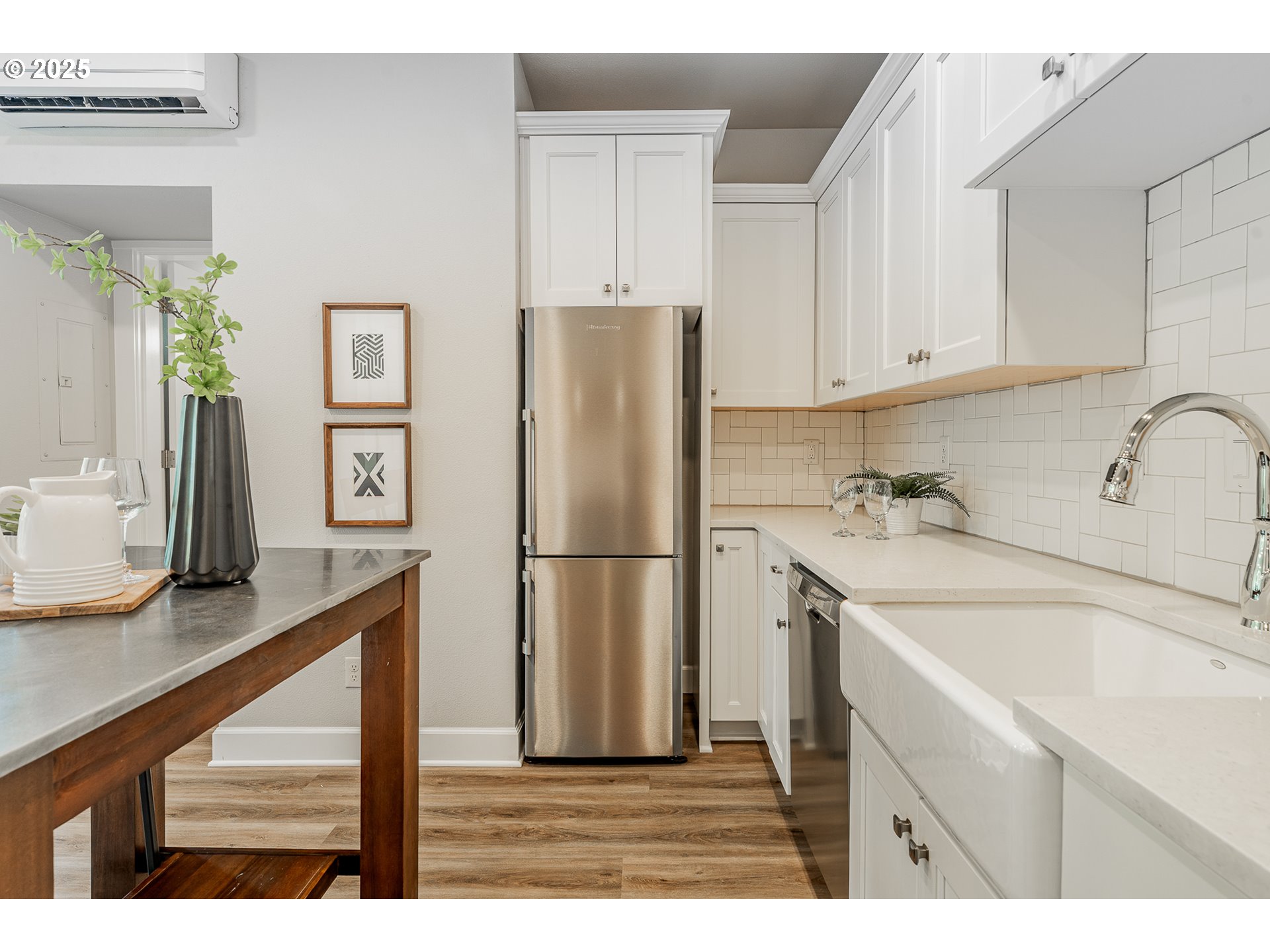 1805 SE Madison ST 303