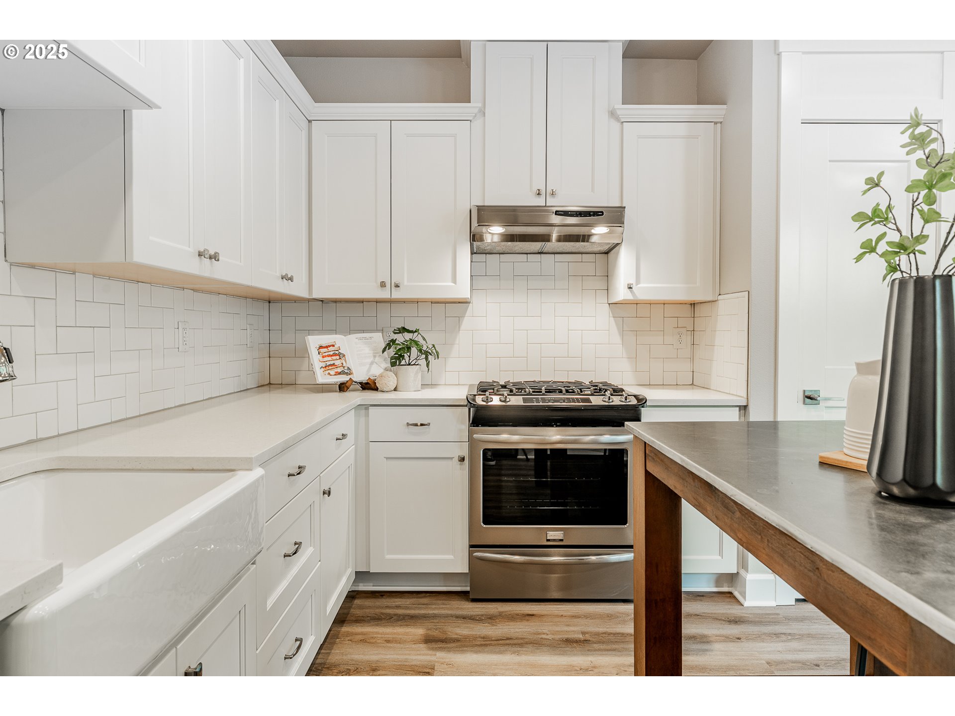 1805 SE Madison ST 303