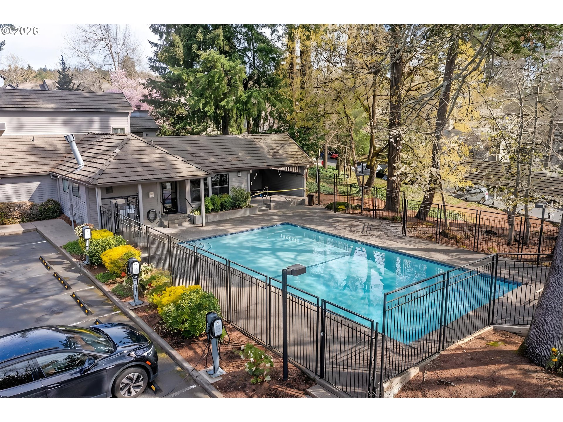 4000 CARMAN DR 106