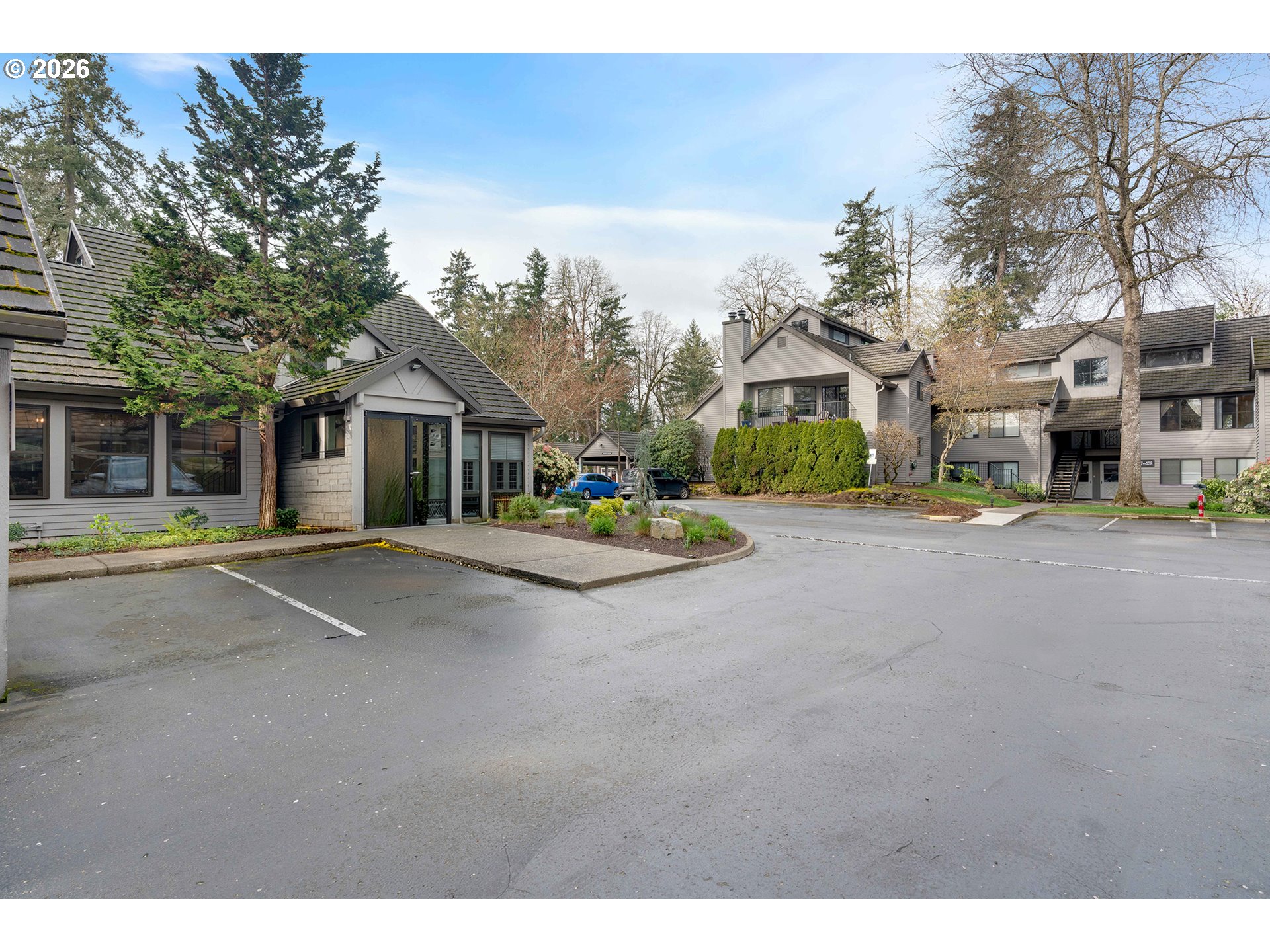 4000 CARMAN DR 106