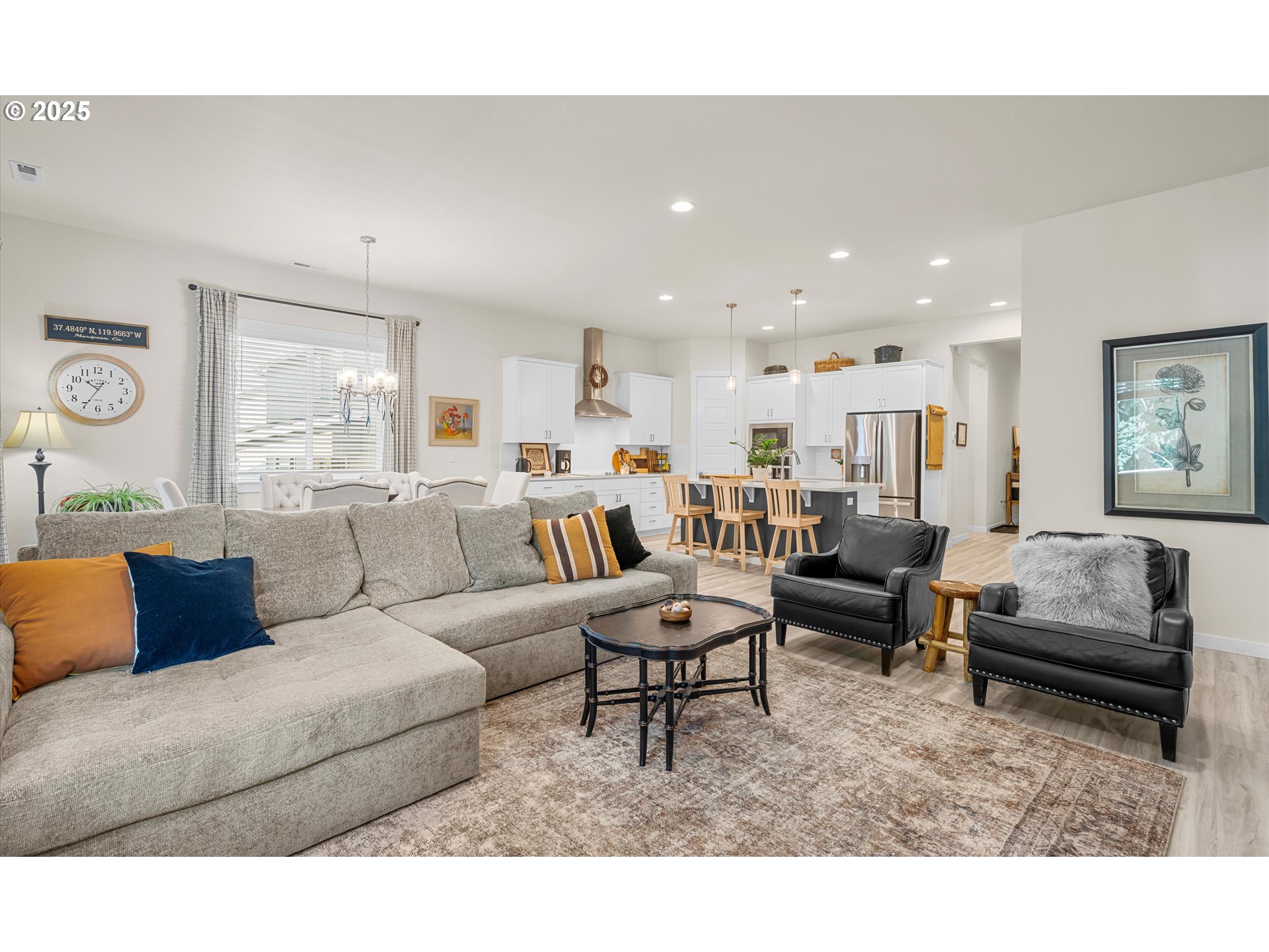 1987 NE CURRIN CREEK DR