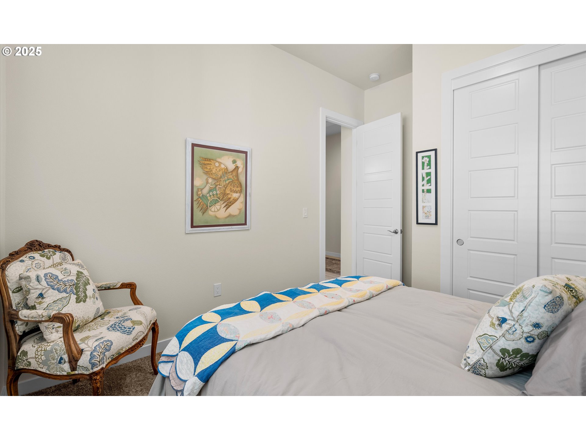 1987 NE CURRIN CREEK DR