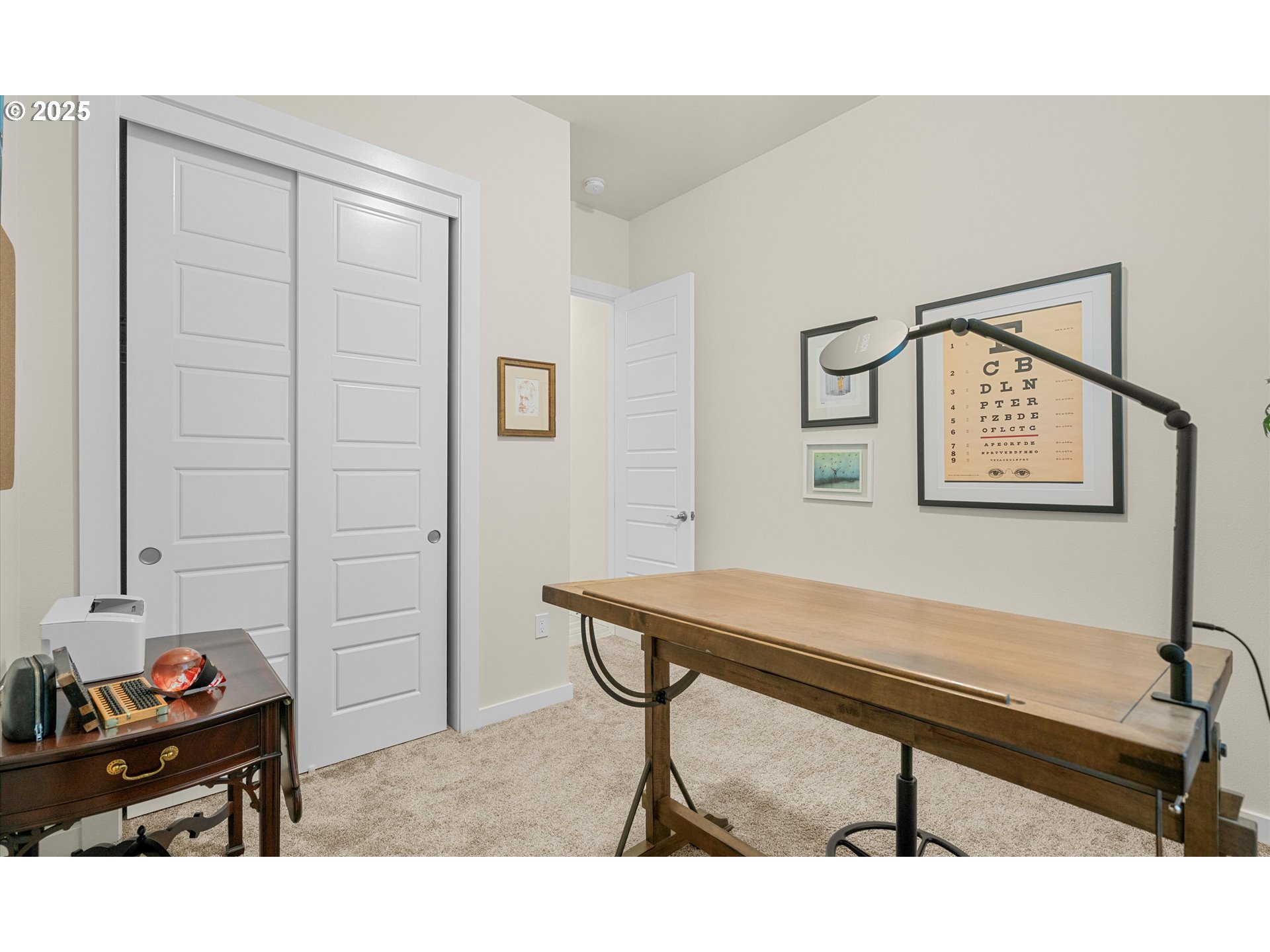 1987 NE CURRIN CREEK DR