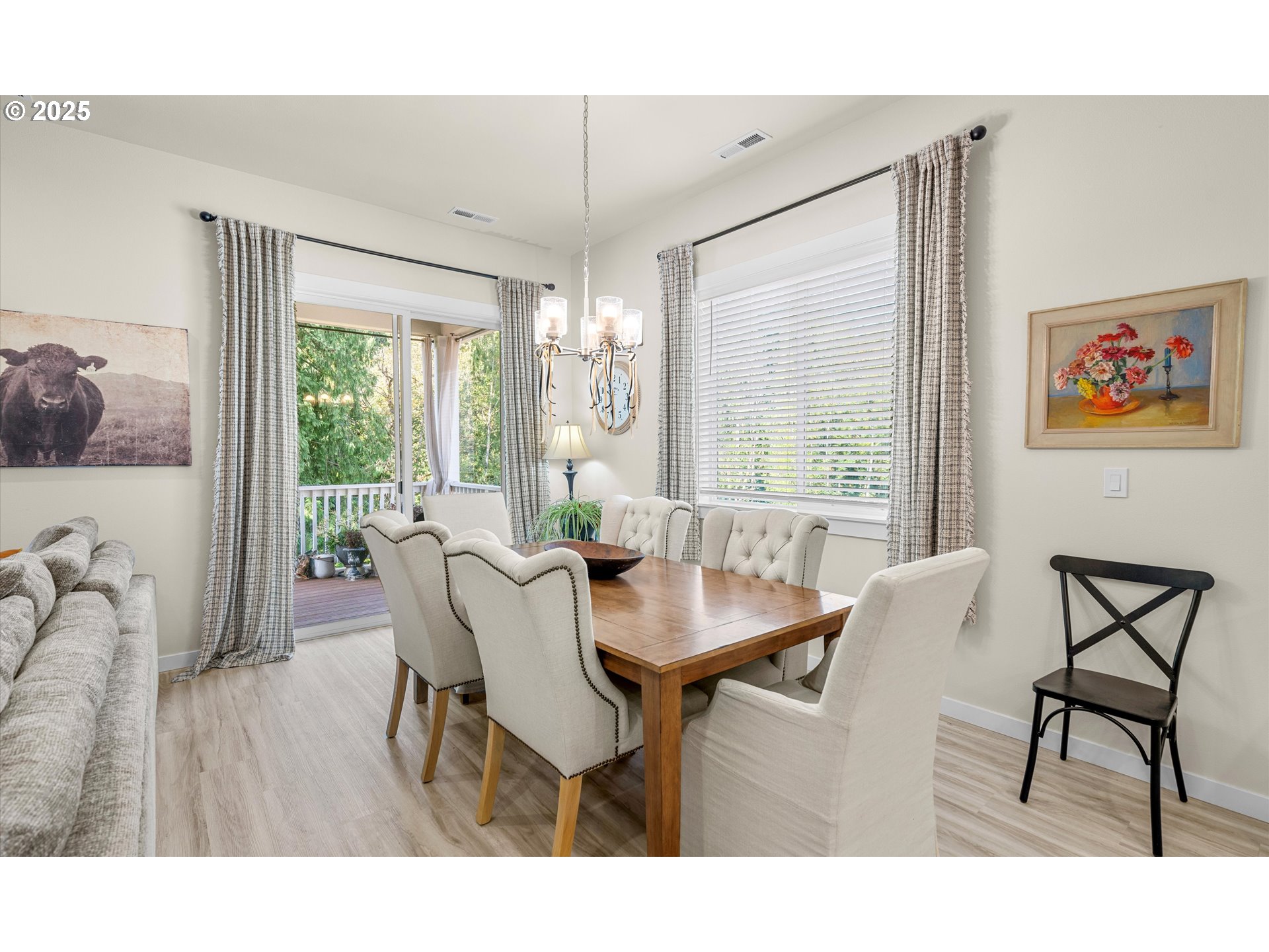 1987 NE CURRIN CREEK DR