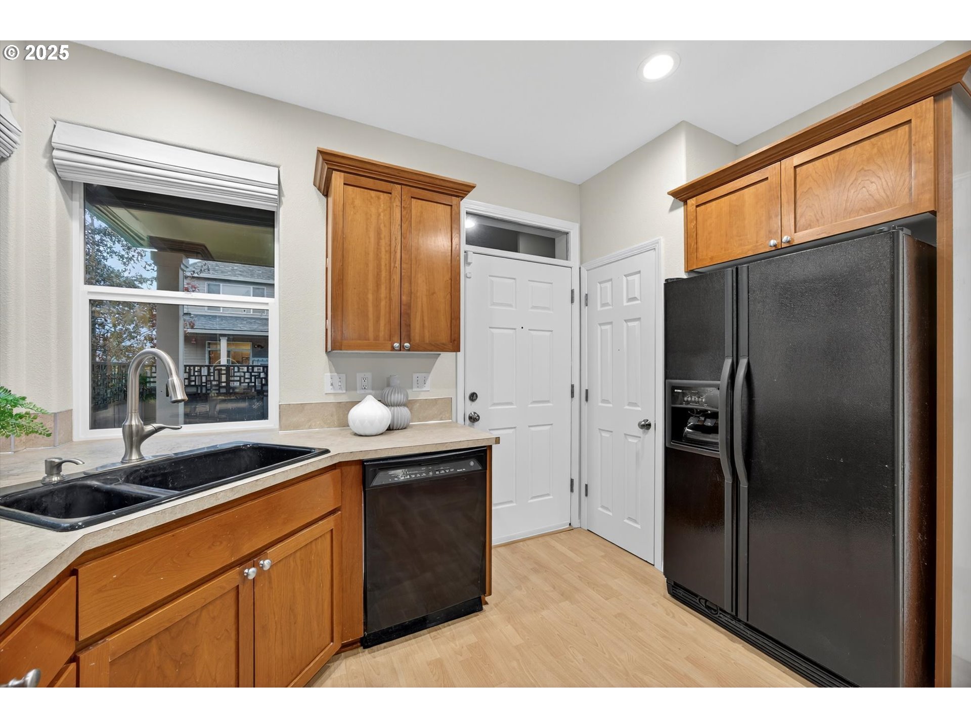 5658 NE ORENCO GARDENS DR