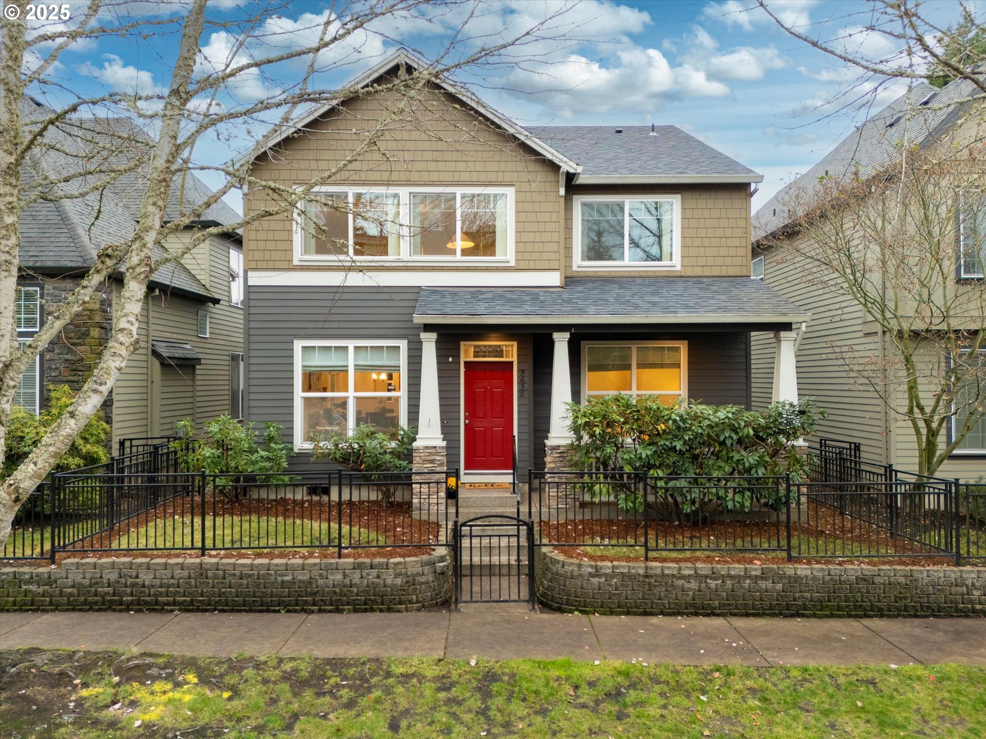 5658 NE ORENCO GARDENS DR