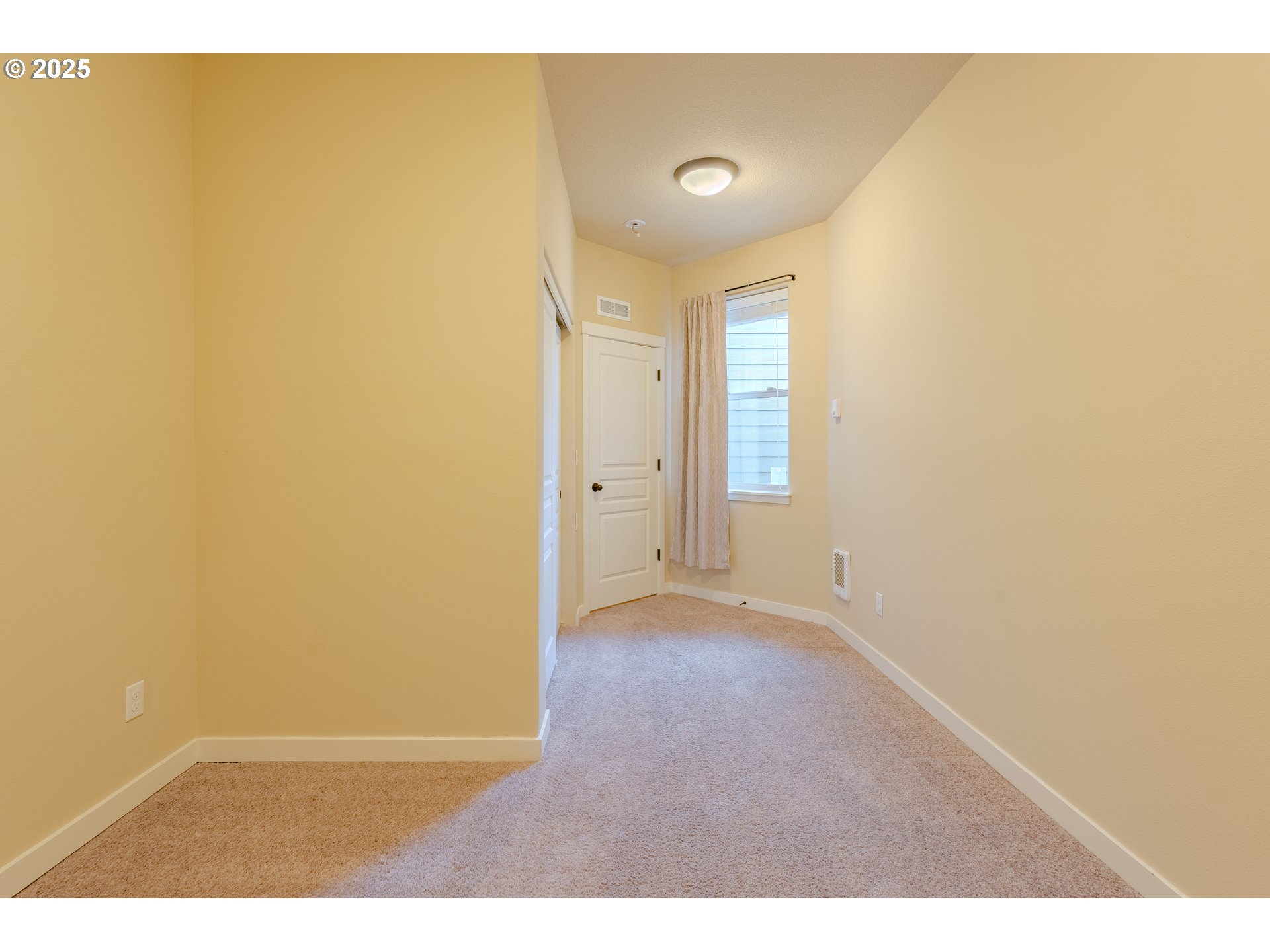 185 N 43RD PL
