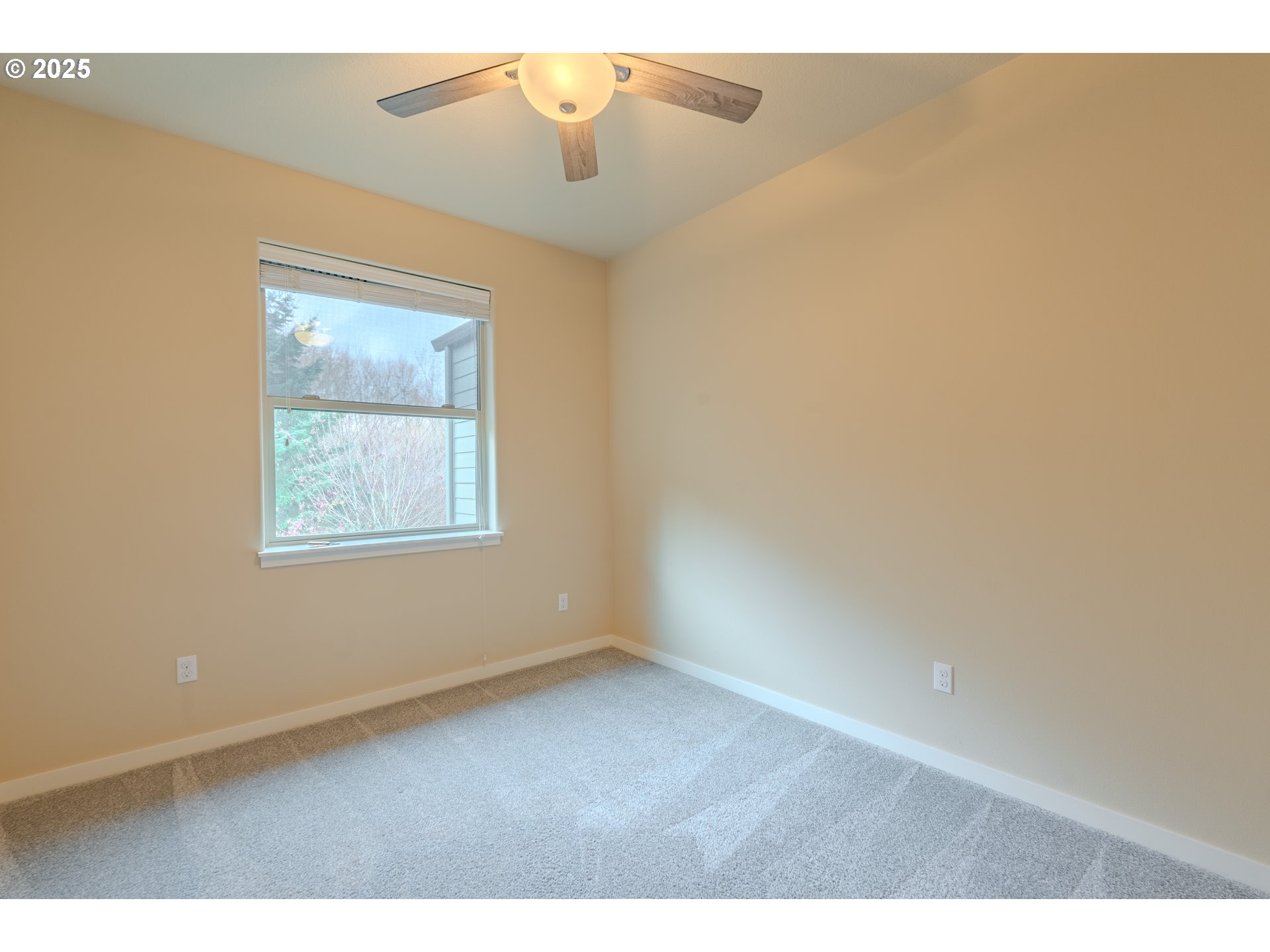 185 N 43RD PL