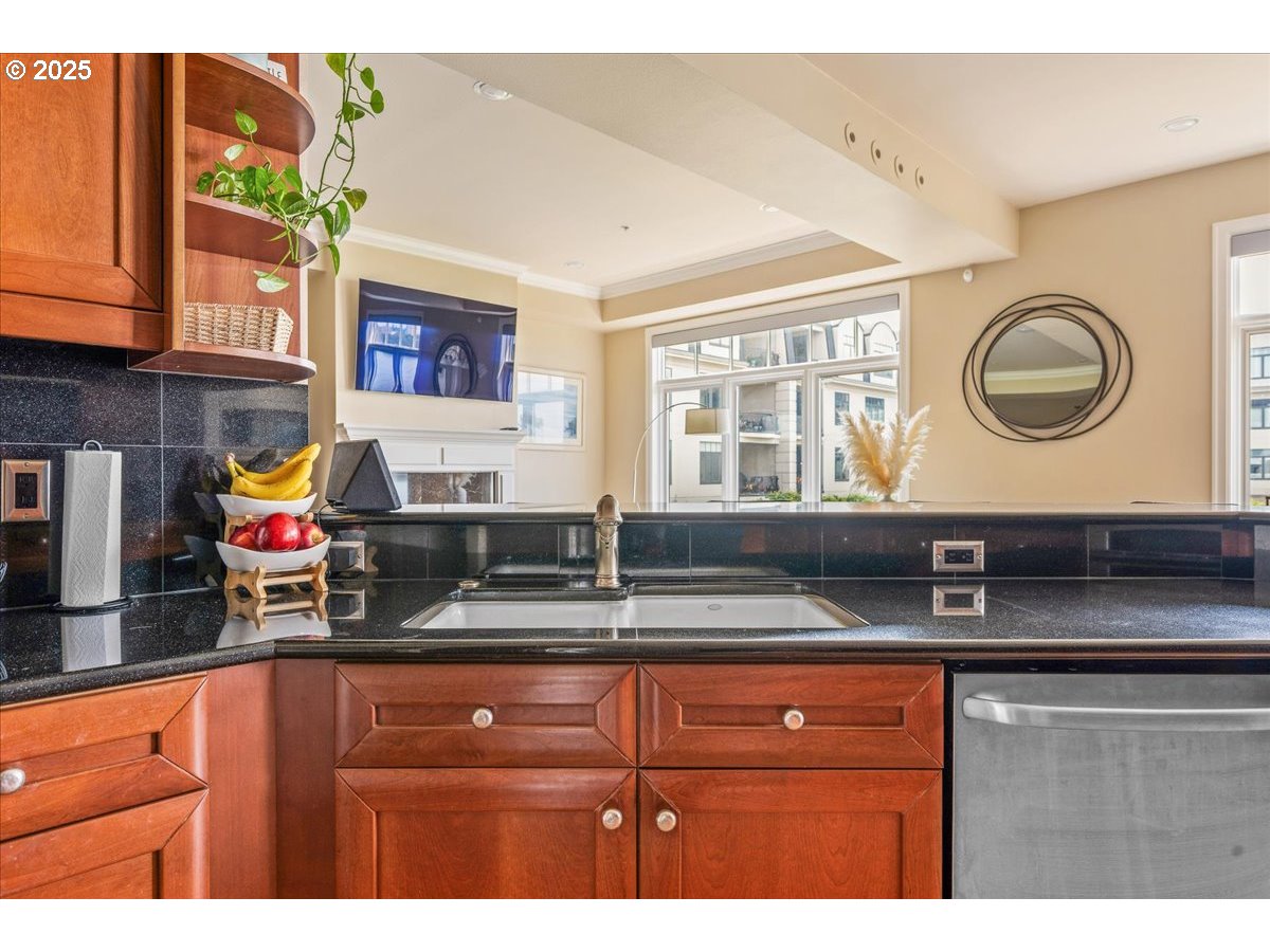 707 N HAYDEN ISLAND DR 223