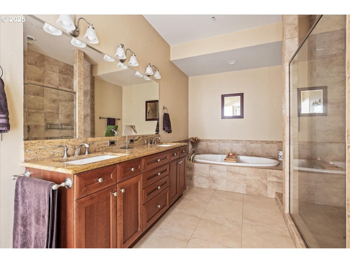 707 N HAYDEN ISLAND DR 223