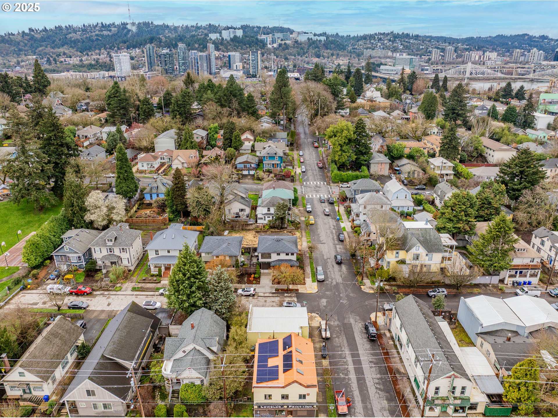 3305 SE 11TH AVE