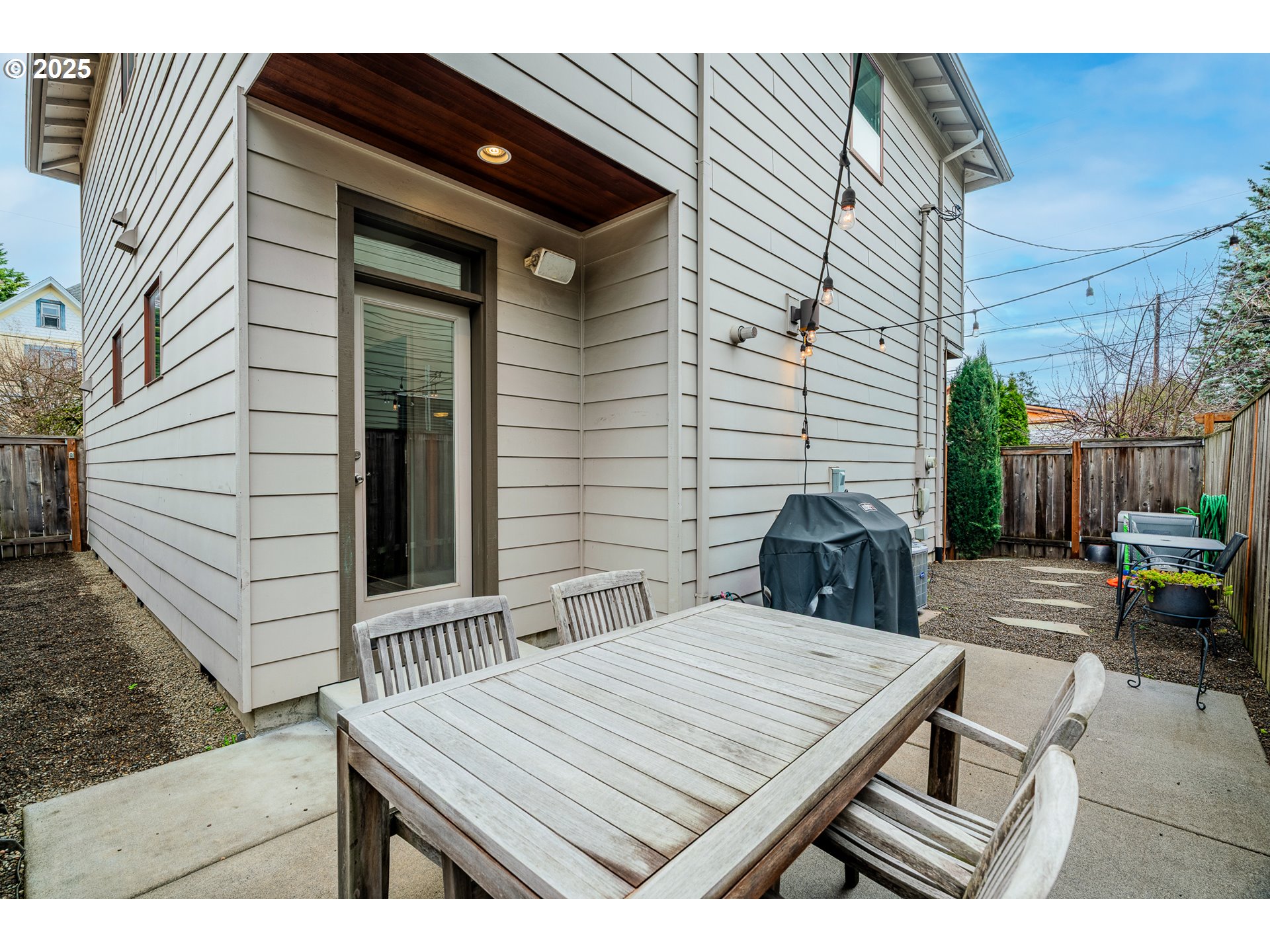 3305 SE 11TH AVE