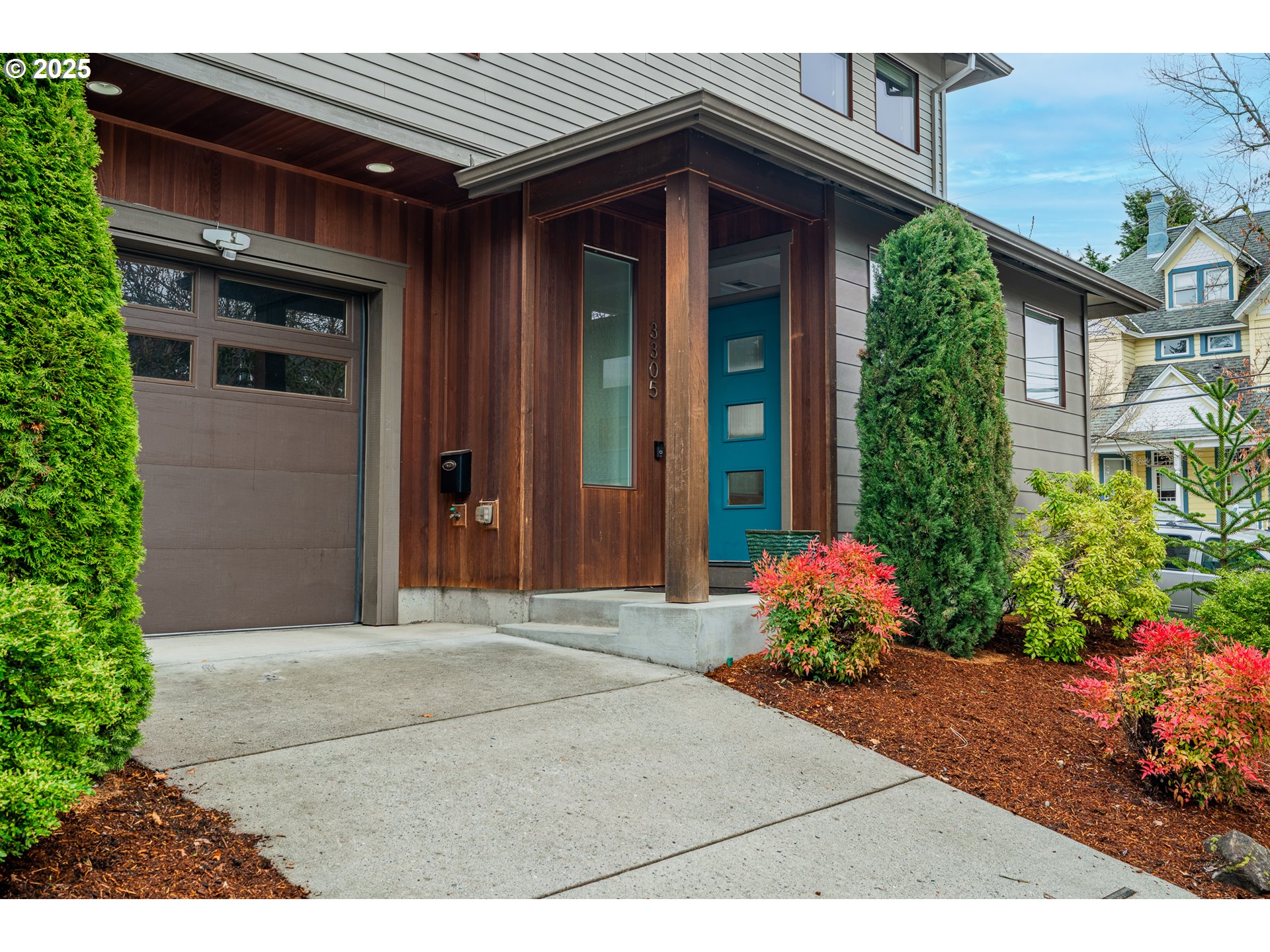 3305 SE 11TH AVE