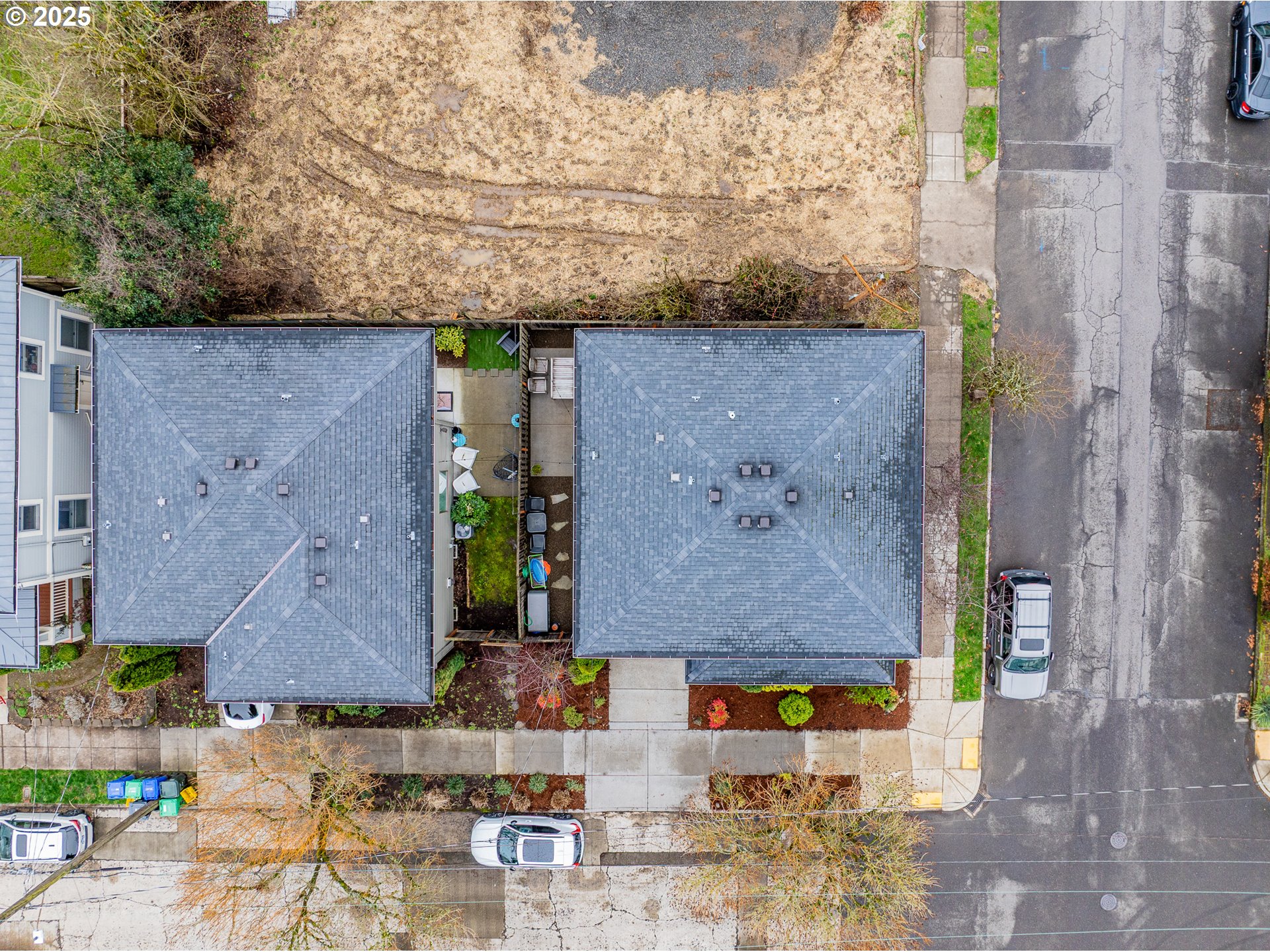 3305 SE 11TH AVE