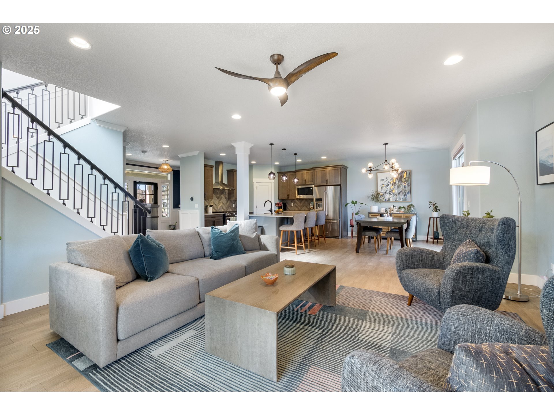 2113 WILLAMETTE FALLS DR