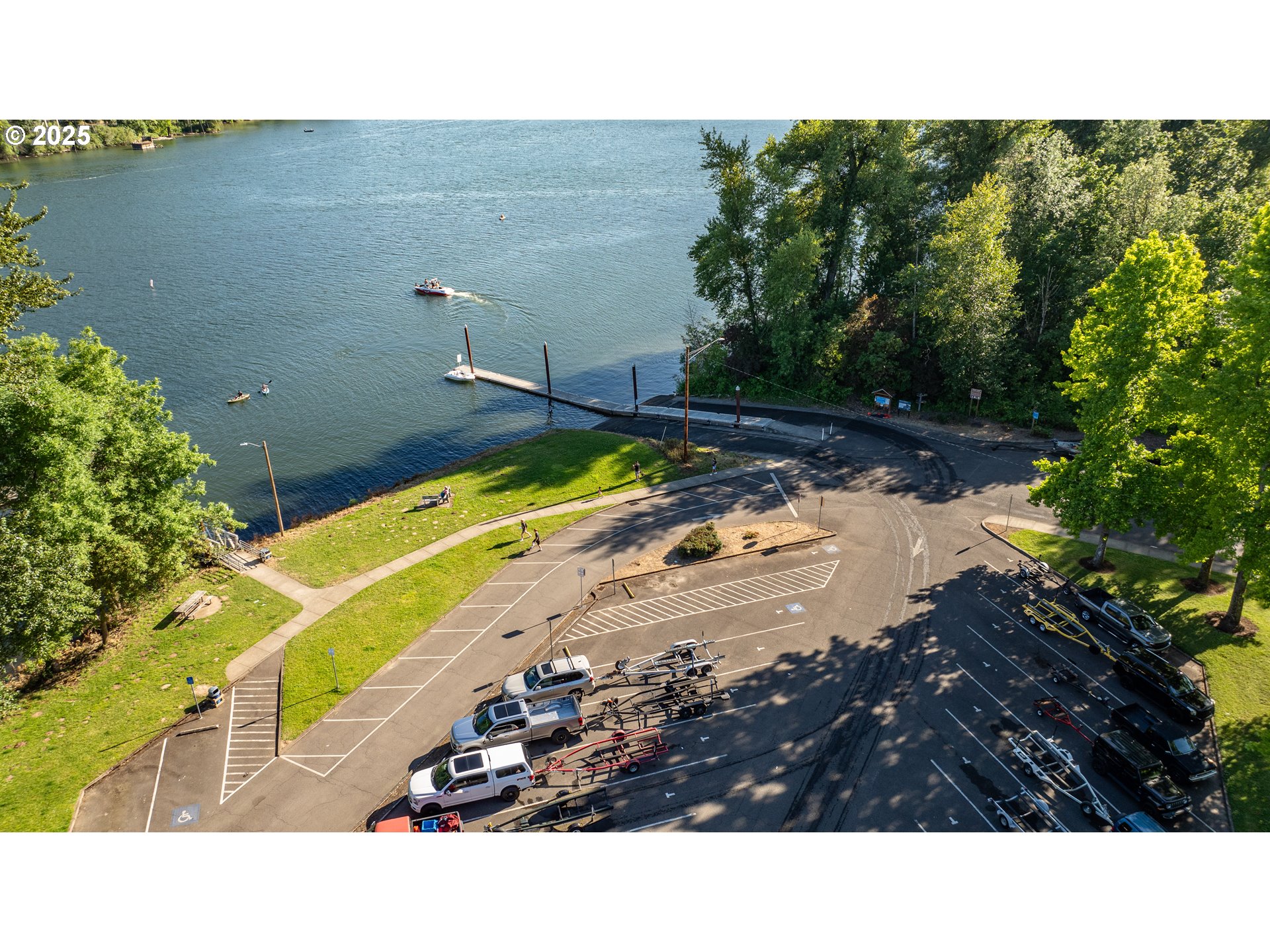 2113 WILLAMETTE FALLS DR