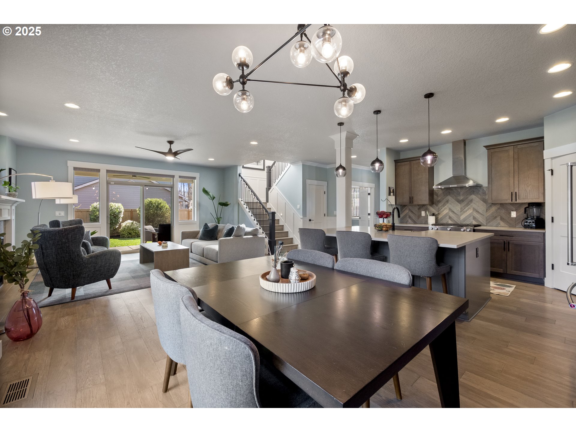 2113 WILLAMETTE FALLS DR