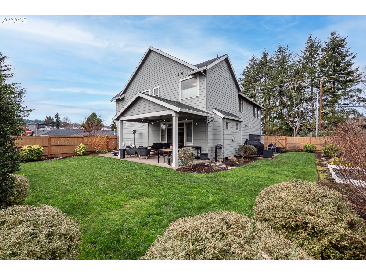 2113 WILLAMETTE FALLS DR