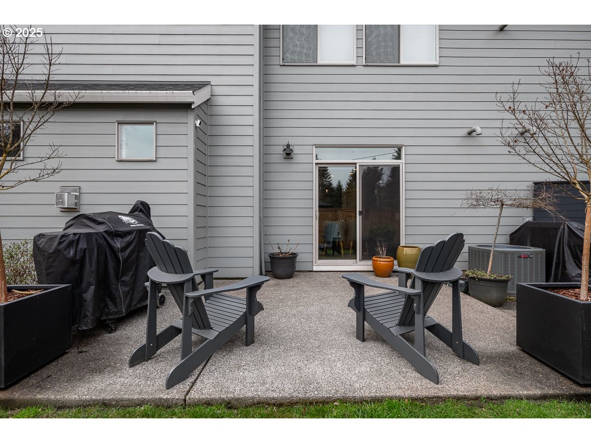 2113 WILLAMETTE FALLS DR