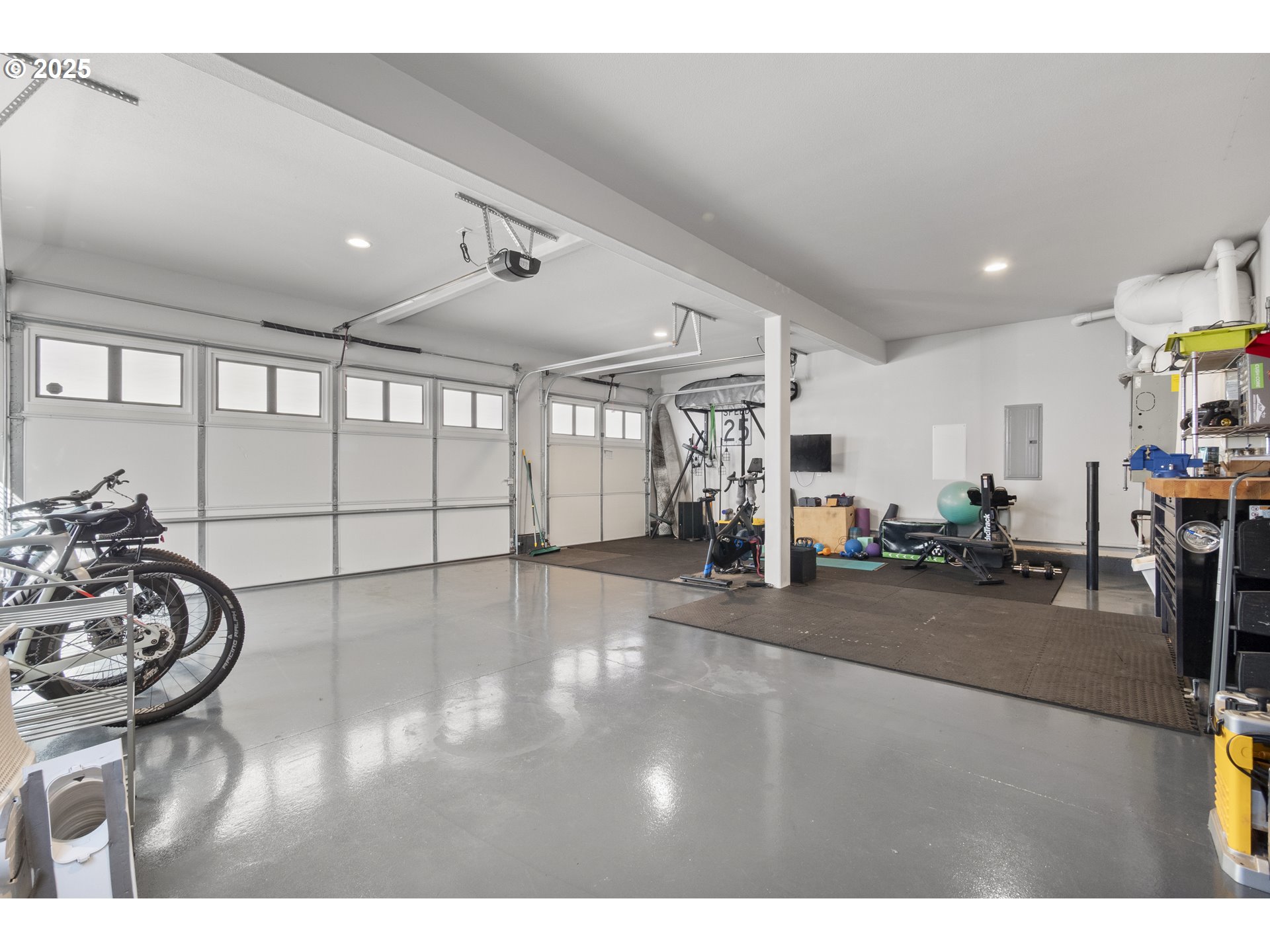 2113 WILLAMETTE FALLS DR